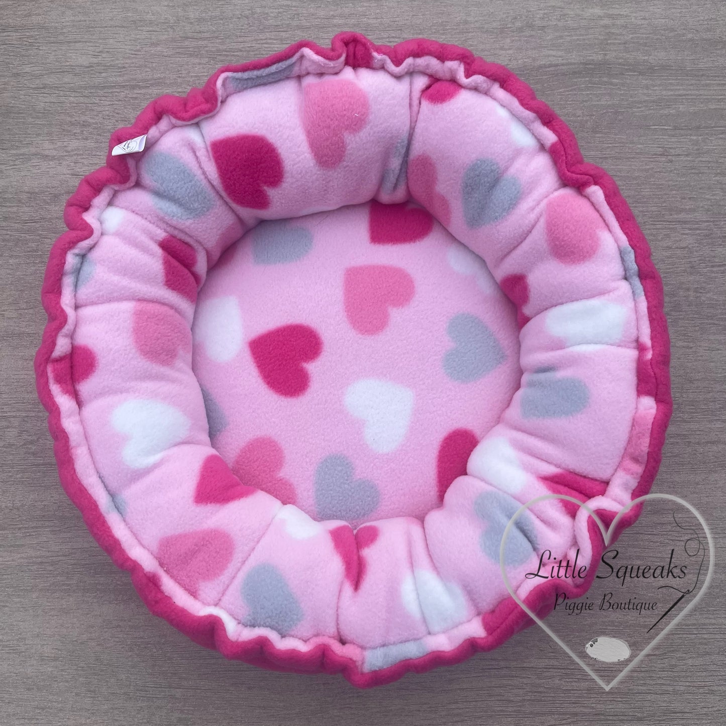 Squishy Donut Bed for Guinea Pigs - Loveheart