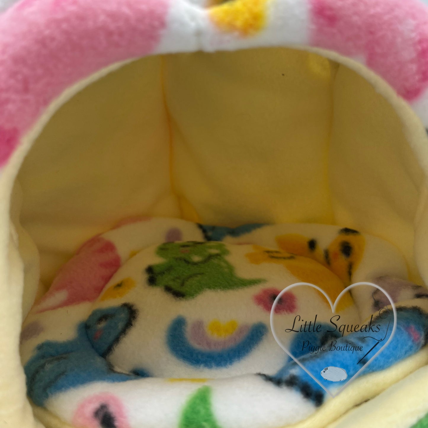 Cracked Dino Egg Cosy Pod - Guinea Pig Bed/Hide (Dinosaur Collection)