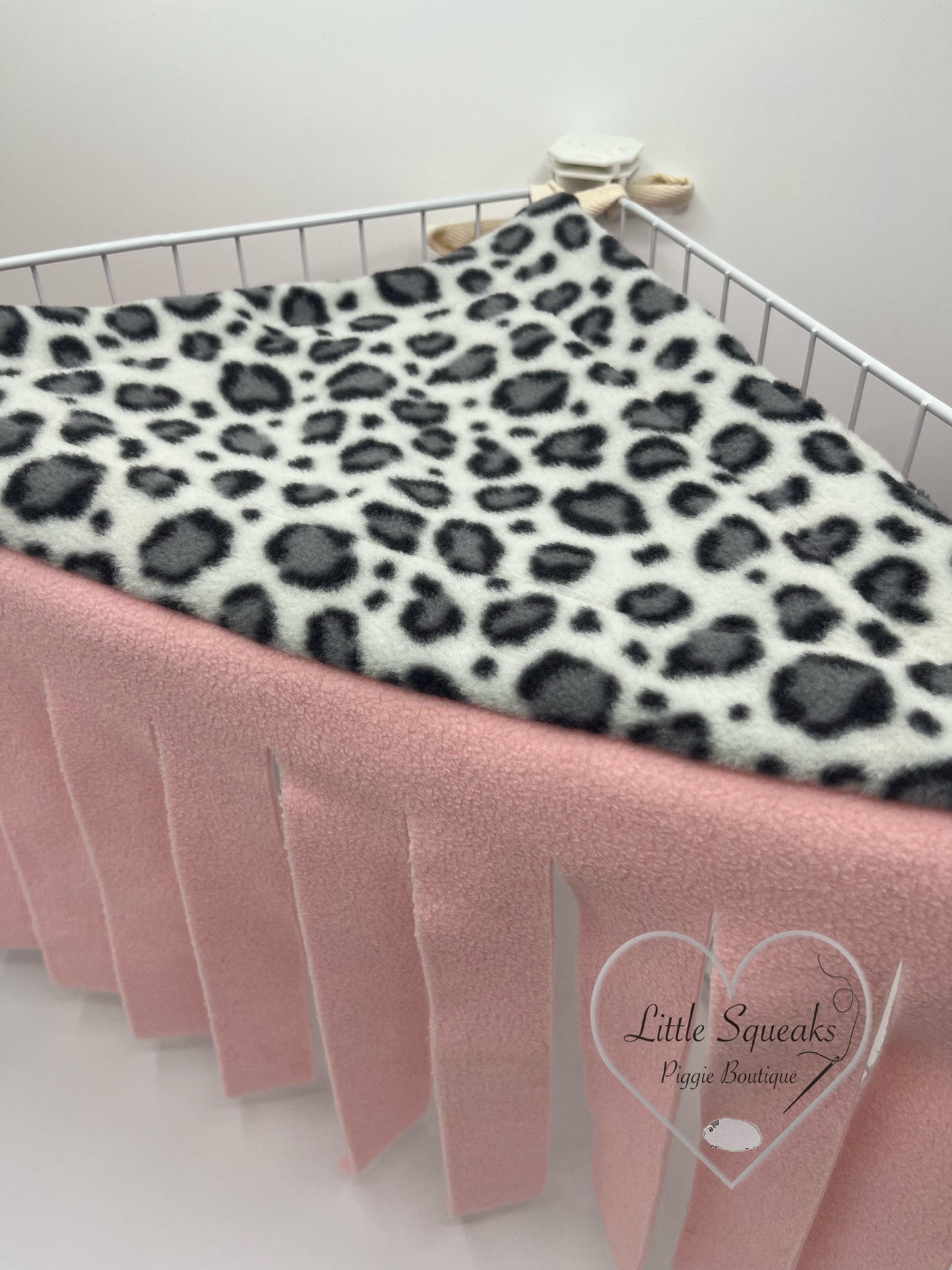 Snow Leopard Corner Forest Fleece - Guinea Pig Hide/Hideout