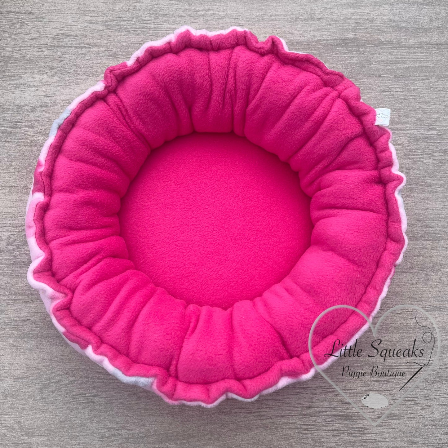 Squishy Donut Bed for Guinea Pigs - Loveheart