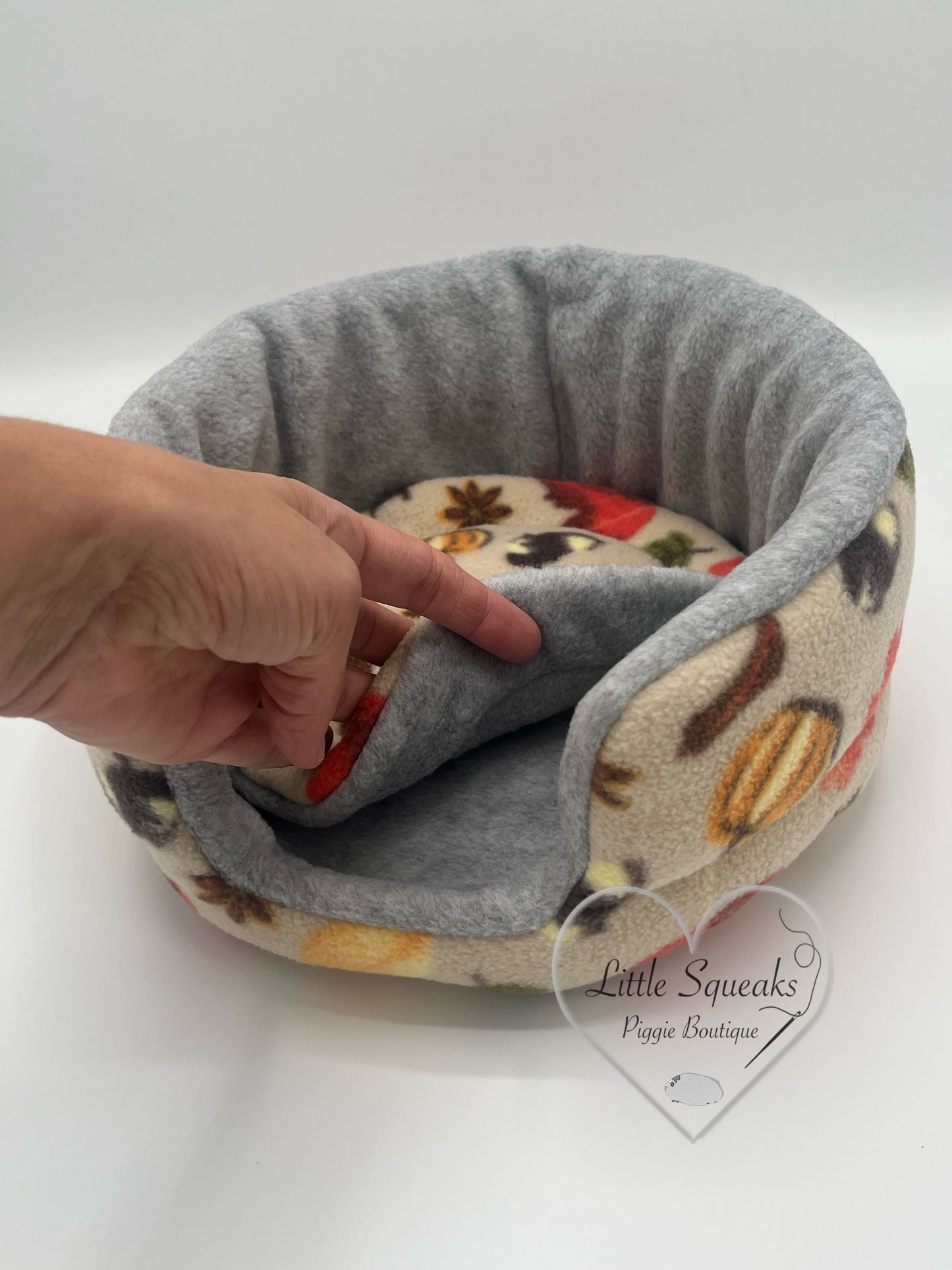 Autumn Spice Cuddle Cup - Guinea Pig Bed/Hide