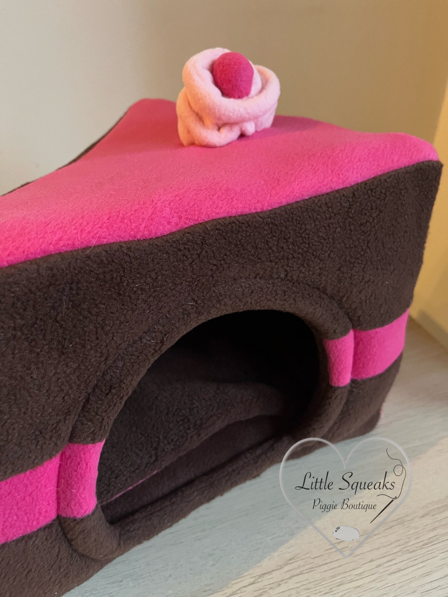 Slice of Cake (Chocolate) - Guinea Pig Bed/Hide