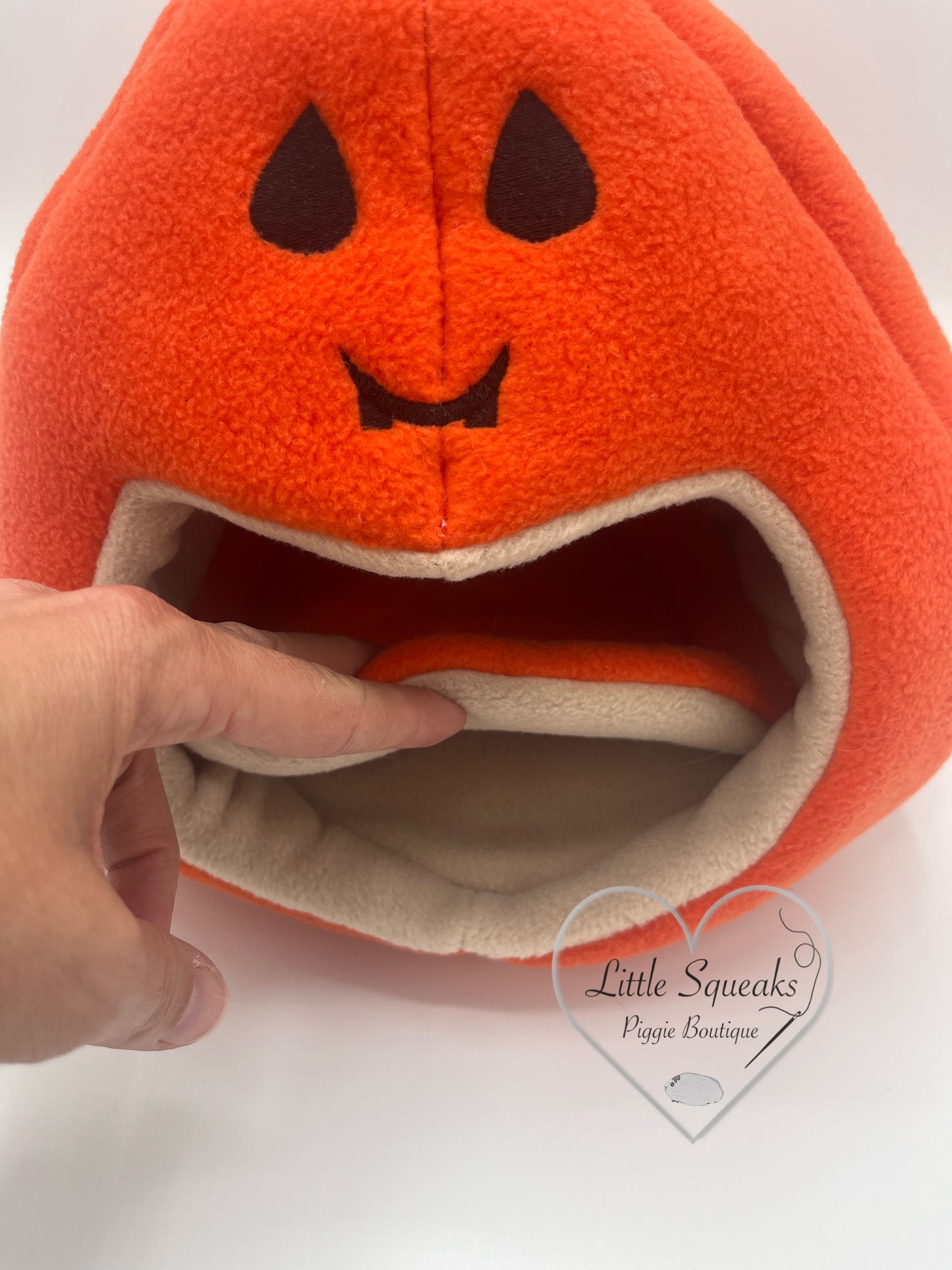 Pumpkin - Halloween Guinea Pig Bed/Hide