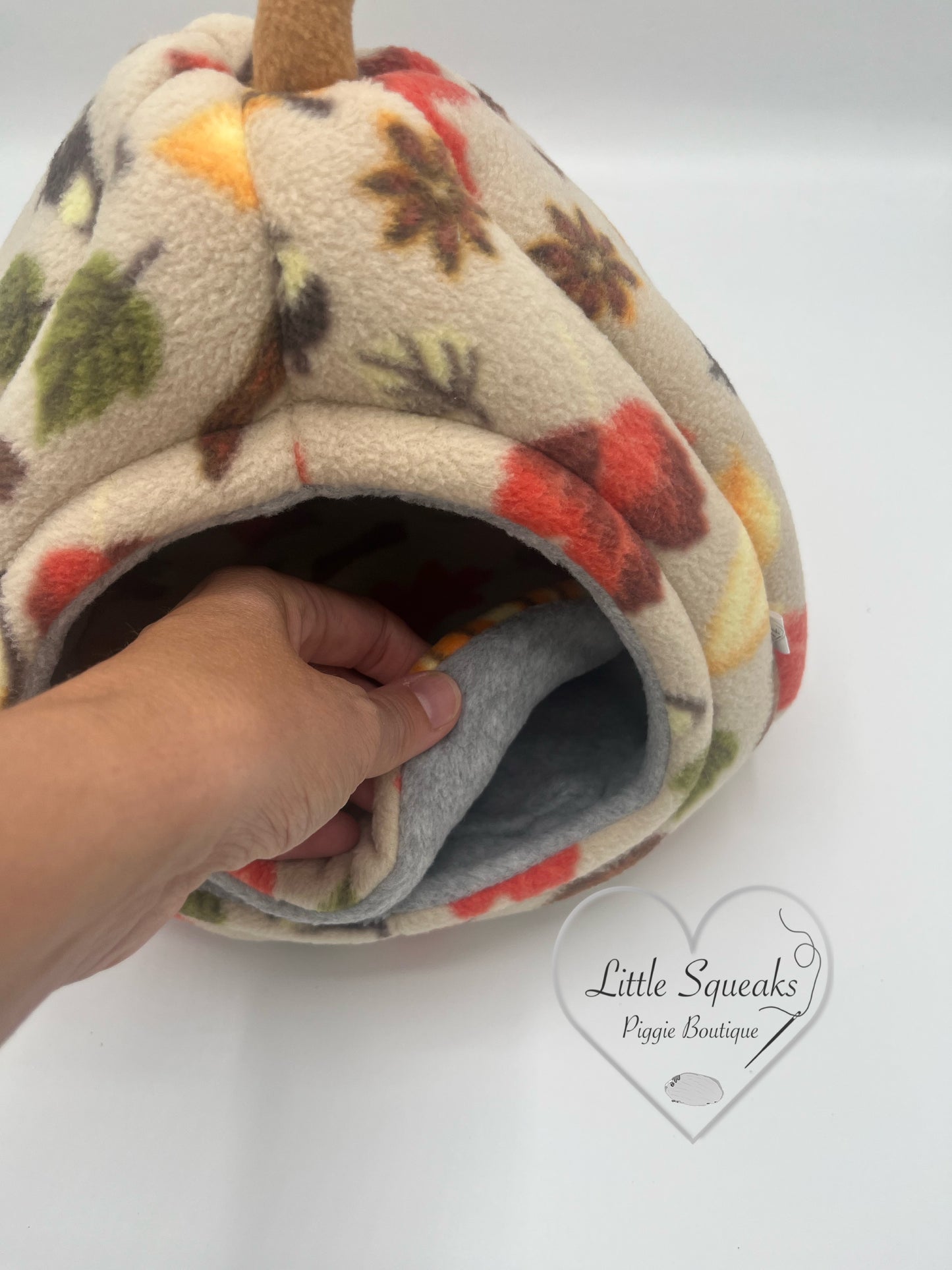 Autumn Spice Cosy Pod - Guinea Pig Bed/Hide