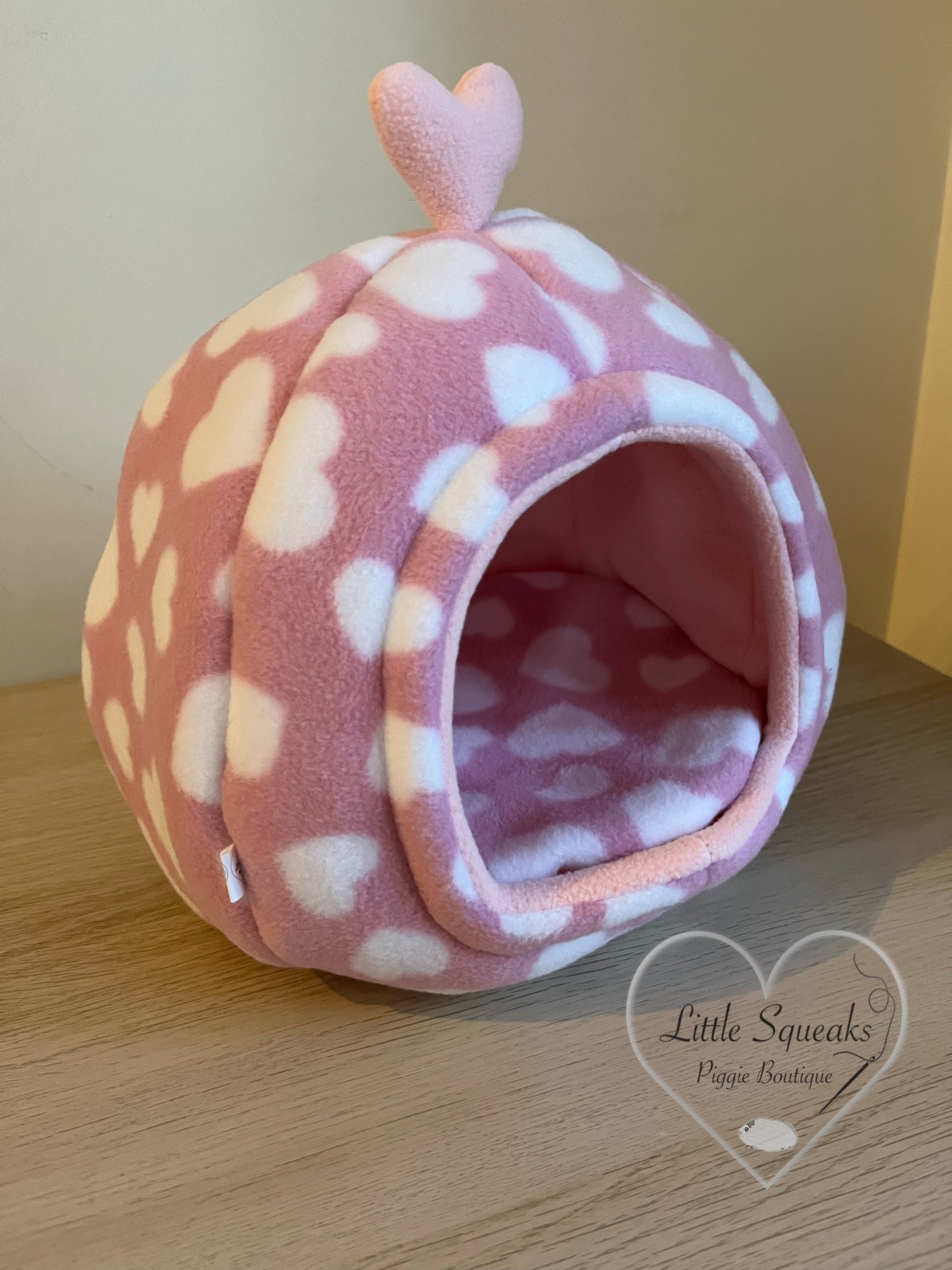 Pink Hearts Cosy Pod - Guinea Pig Bed/Hide