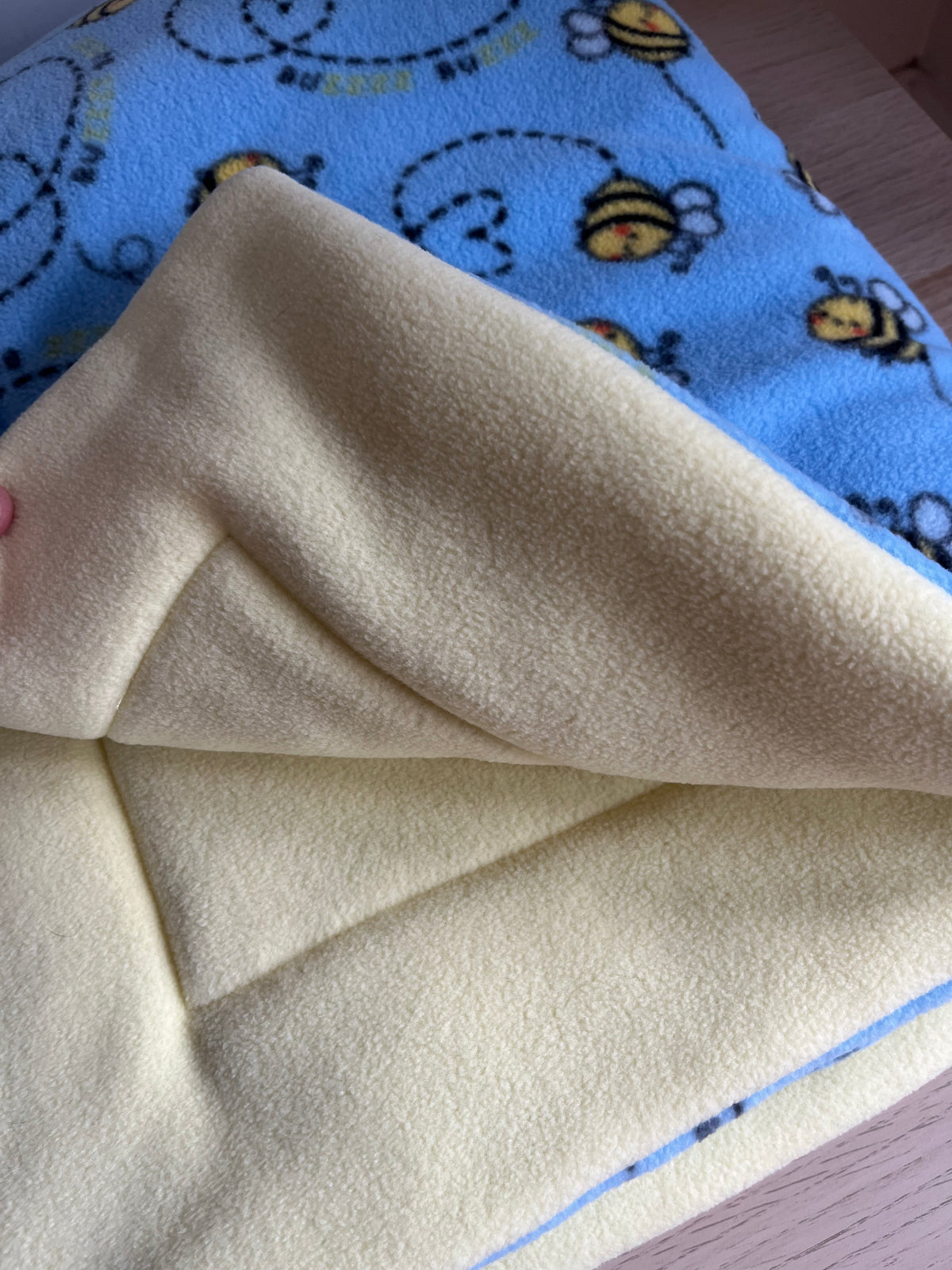 Fleece Cage Liner for Guinea Pigs - Busy Bumblebee