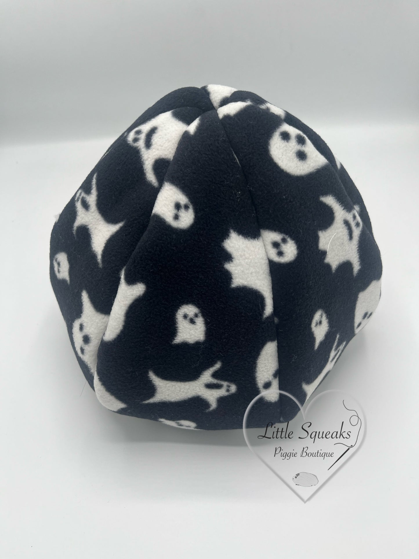 Spooky Ghosts Cosy Pod - Guinea Pig Bed/Hide