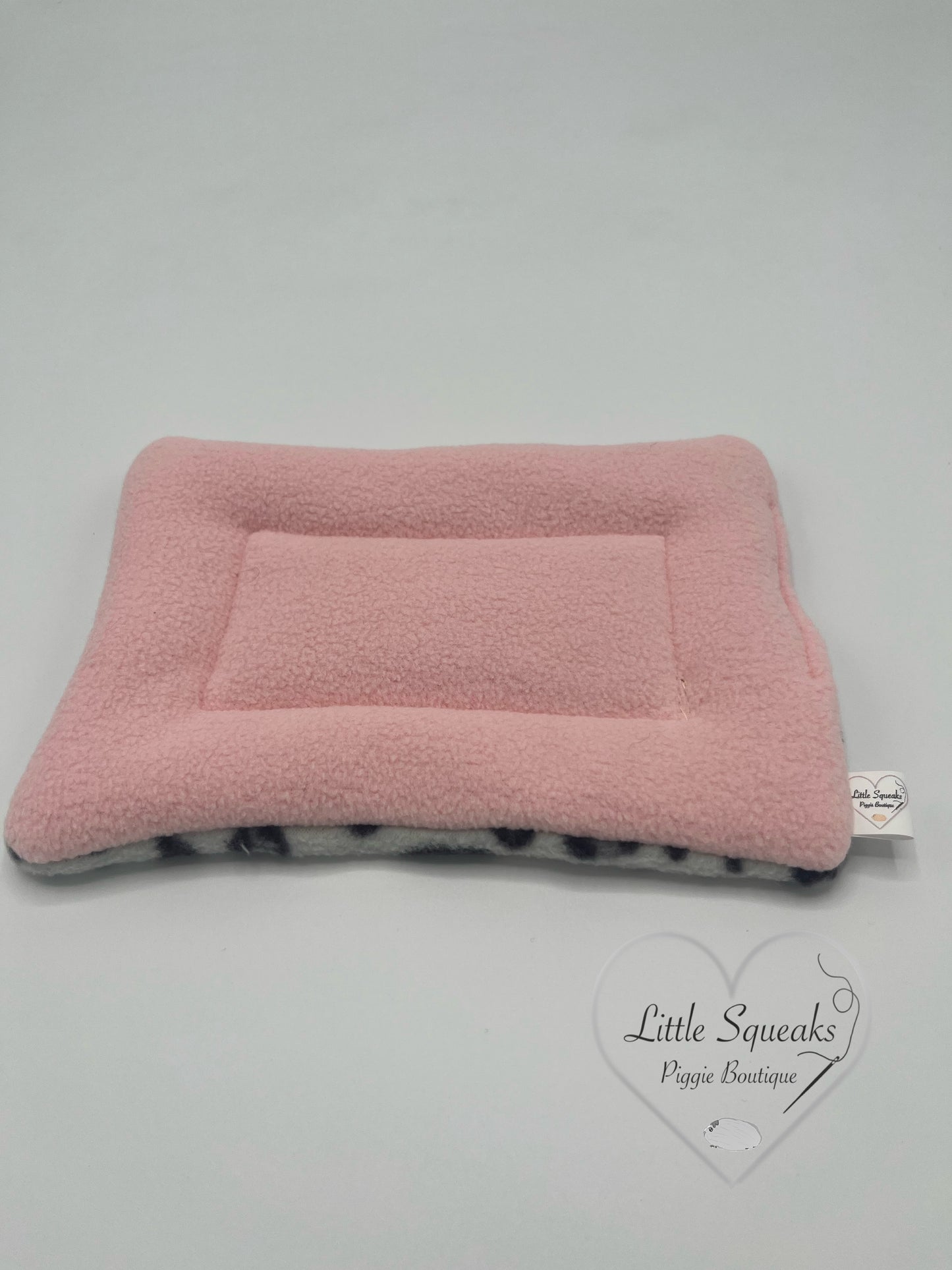 Snow Leopard Pee Pad for Guinea Pigs