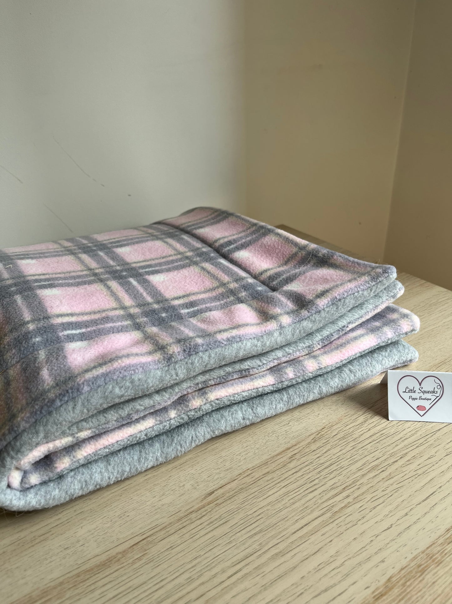 Fleece Cage Liner for Guinea Pigs - Pink Guinea Pig Collection (Pink-grey check/grey)