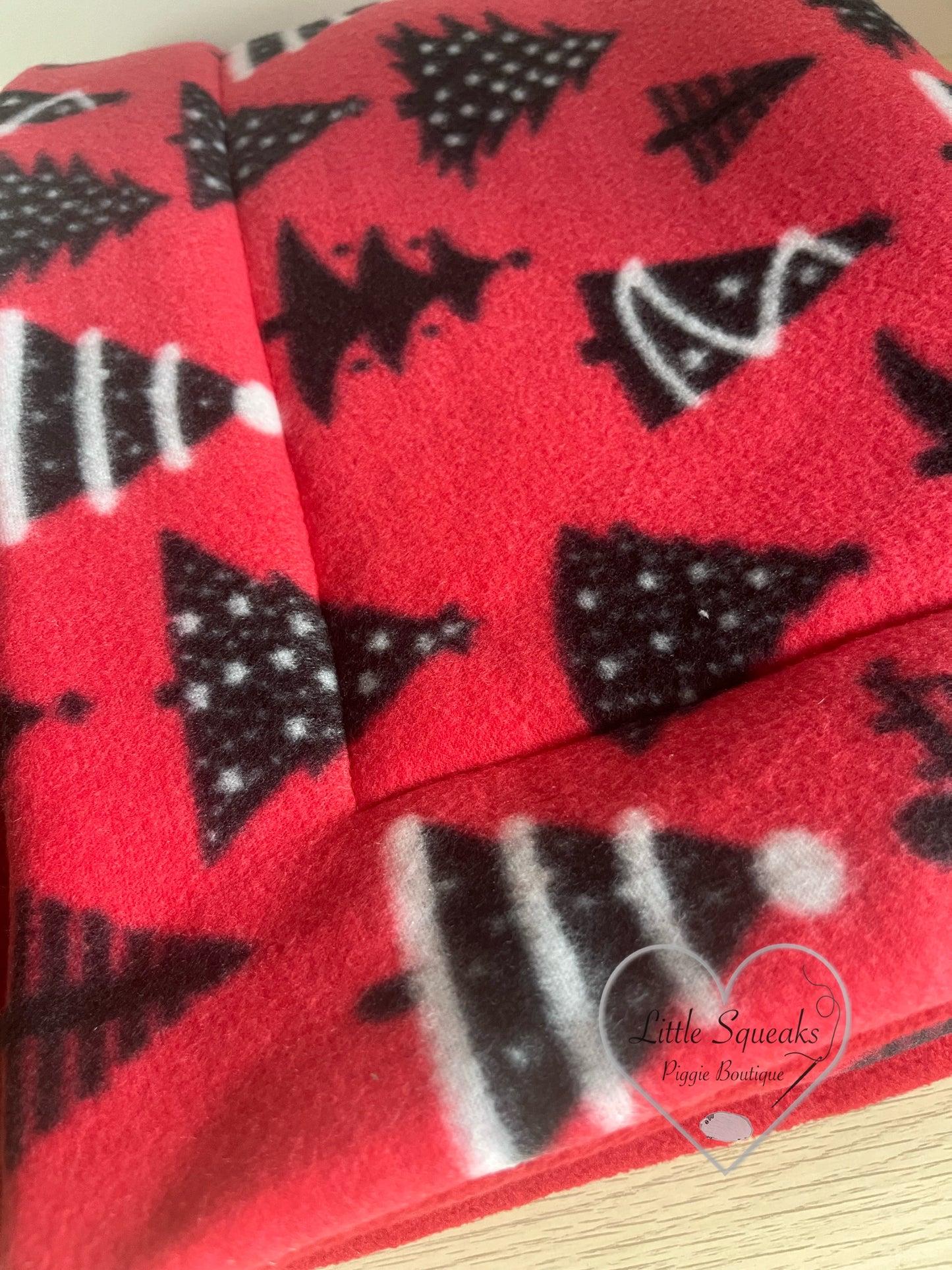 Fleece Cage Liner for Guinea Pigs - Christmas Trees
