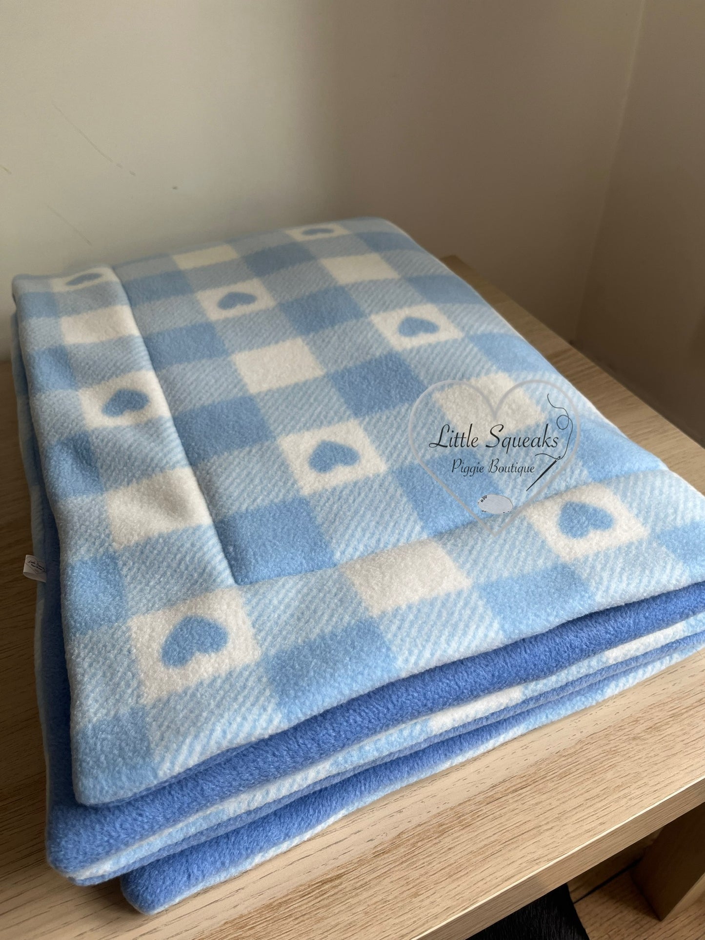 Custom size 133x71cm Fleece Cage Liner for Guinea Pigs - Blue Hearts Check/Blue