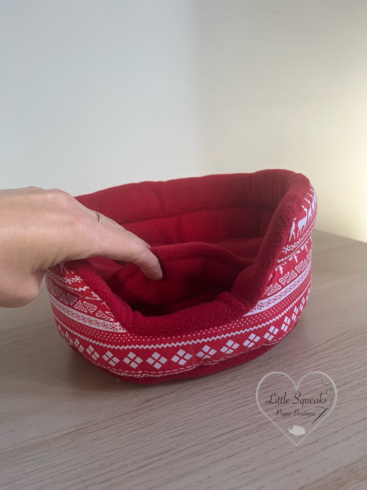 Christmas Cuddle Cup - Guinea Pig Bed/Hide (Nordic)