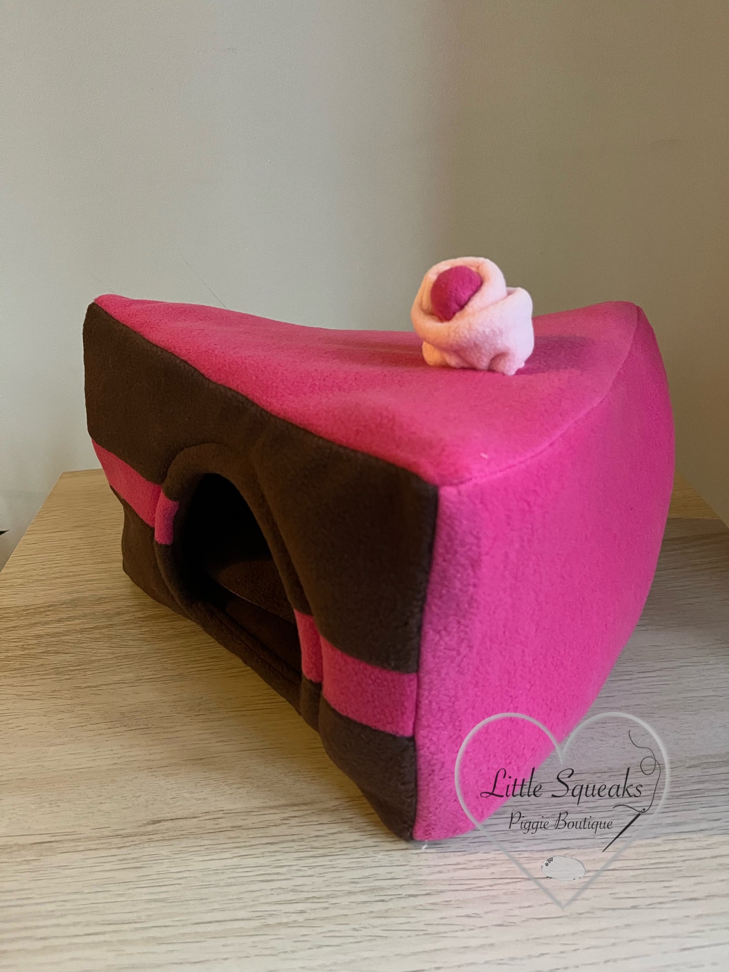 Slice of Cake (Chocolate) - Guinea Pig Bed/Hide