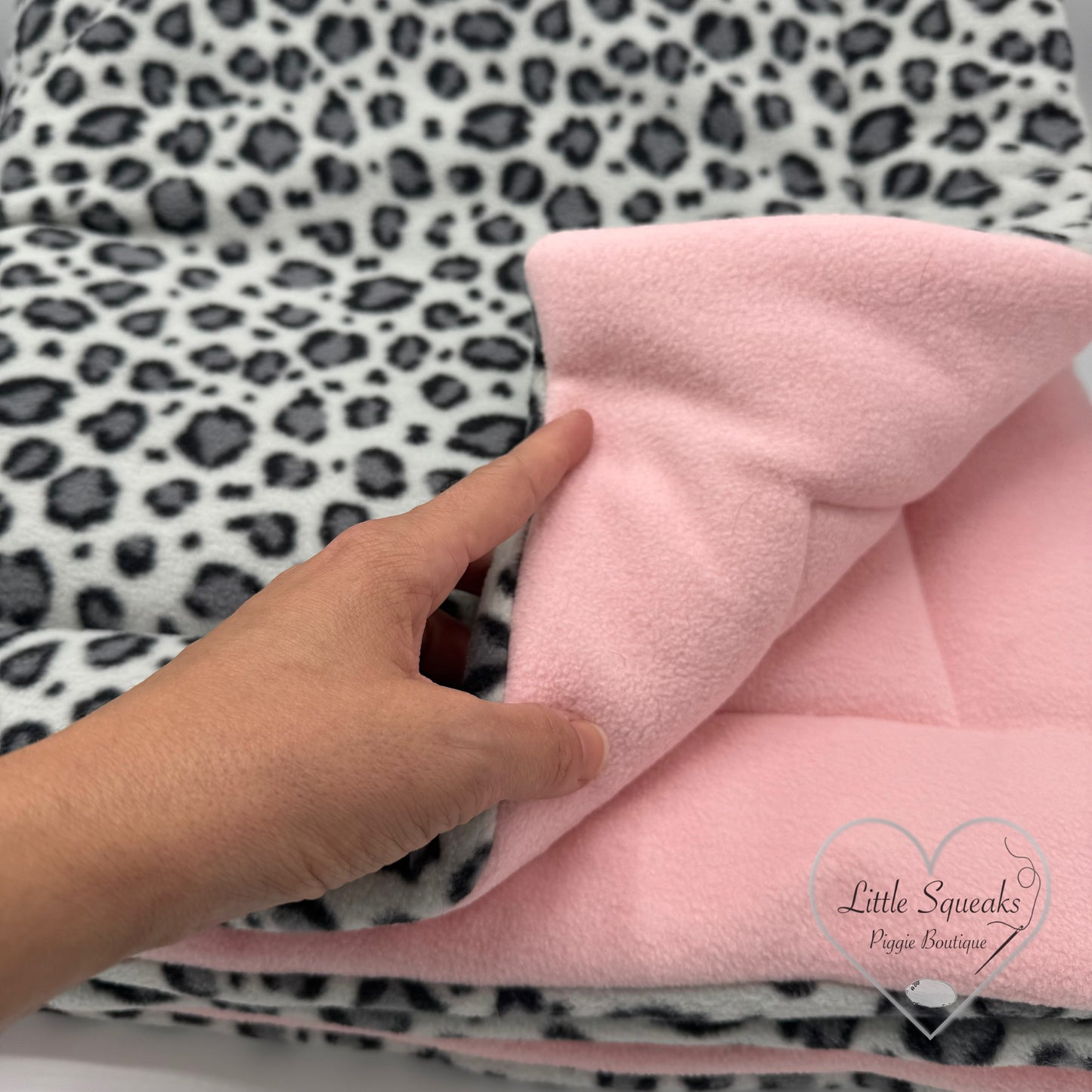 Fleece Cage Liner for Guinea Pigs - Snow Leopard