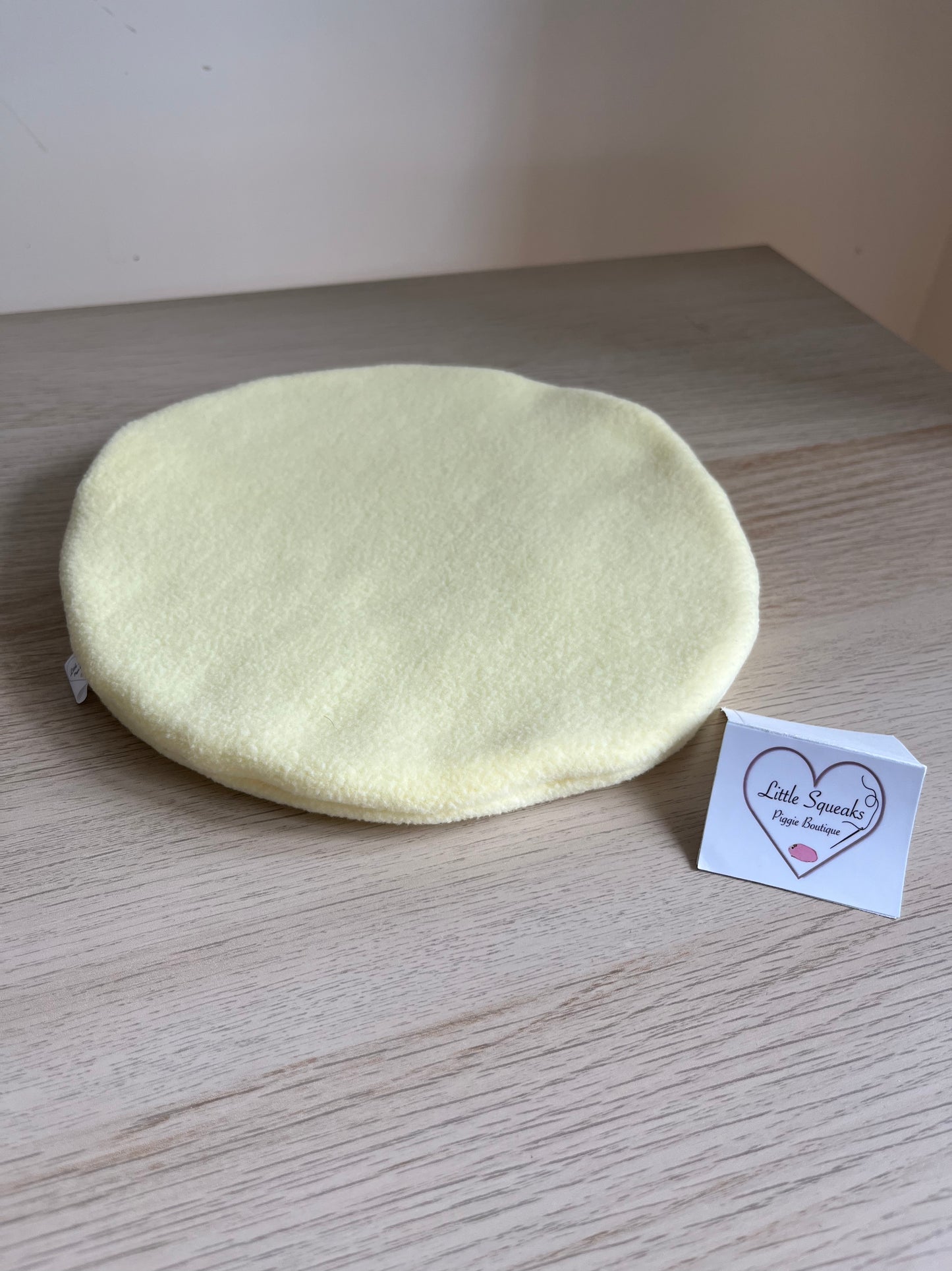 Round Pee Pad (Busy Bumblebee Collection) - For Guinea Pig Cuddle Cup/Cosy Pod/Beehive Bed