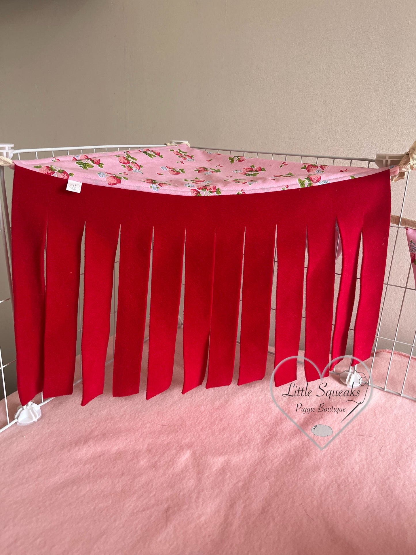 Corner Forest Fleece - Guinea Pig Hide/Hideout (Strawberry Kisses Collection)