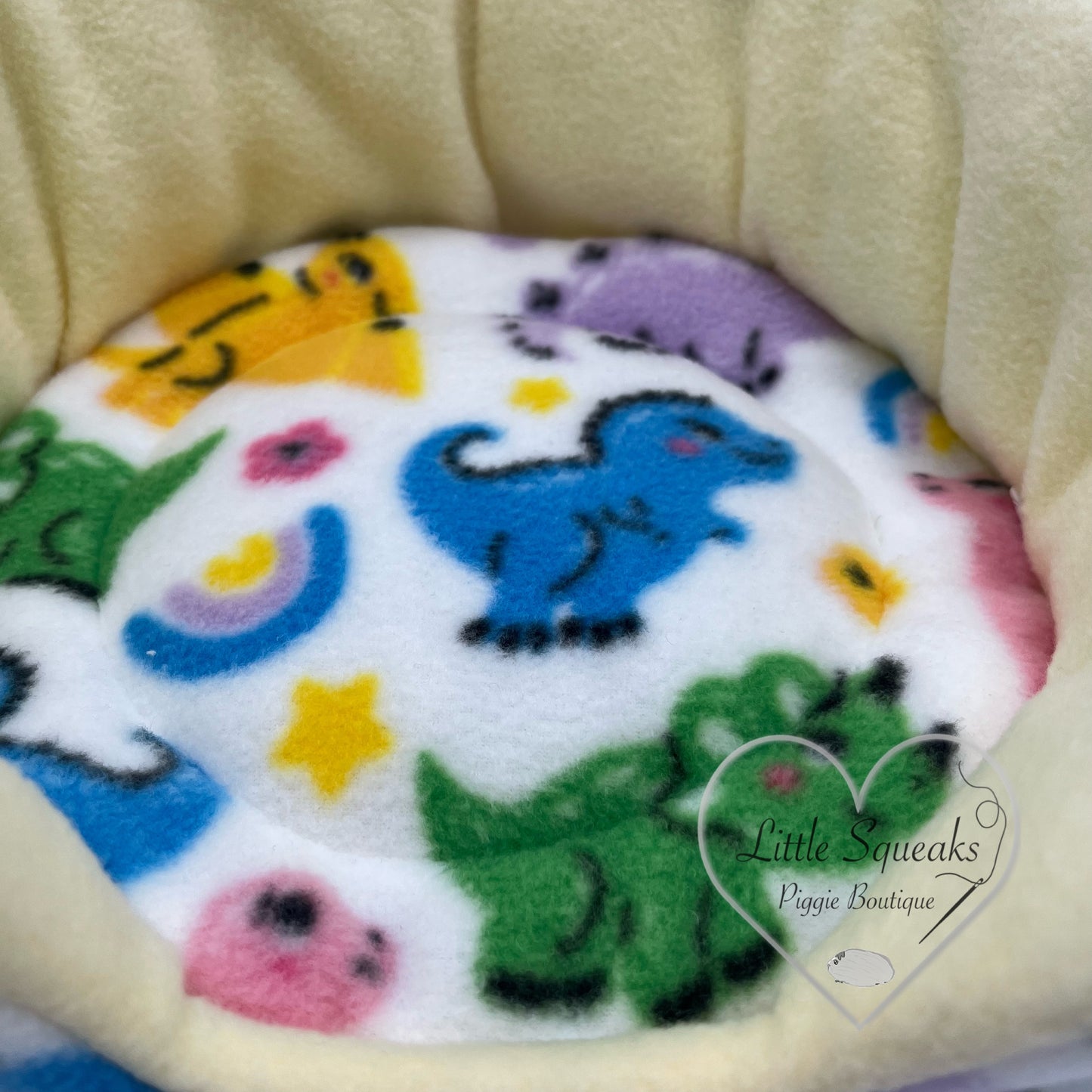 Dinosaur Cuddle Cup - Guinea Pig Bed/Hide (Dinosaur Collection)