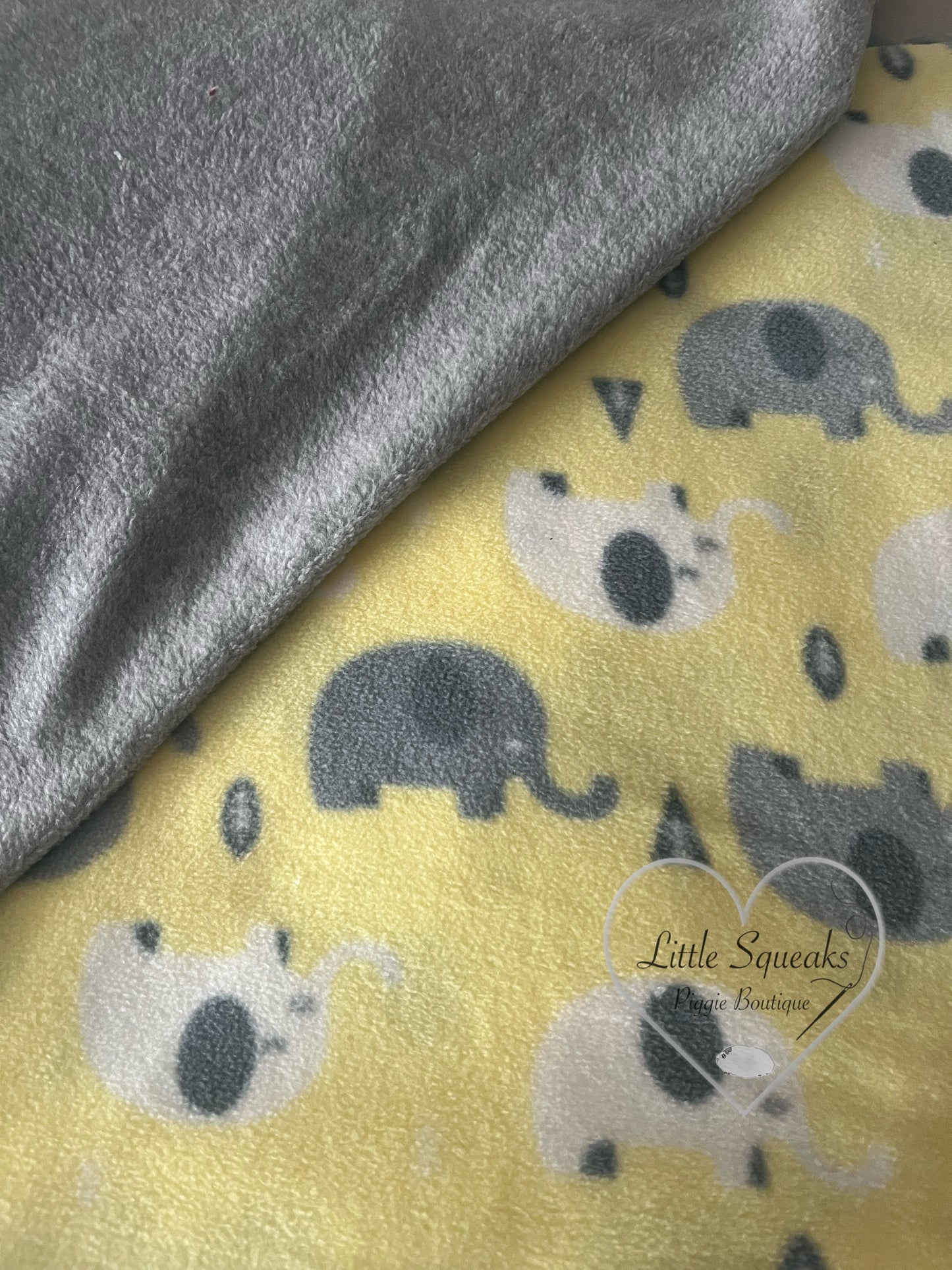 Fleece Cage Liner for Guinea Pigs - Elephants