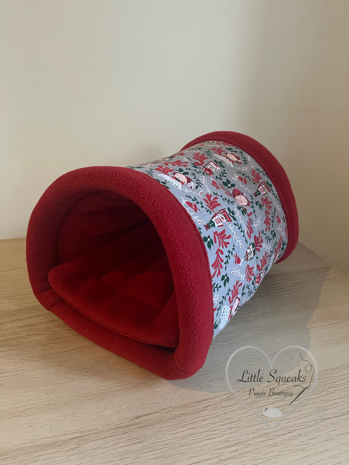 Christmas Cuddle Tunnel with Pee Pad - Guinea Pig Bed/Hide (Nutcracker-Silver)