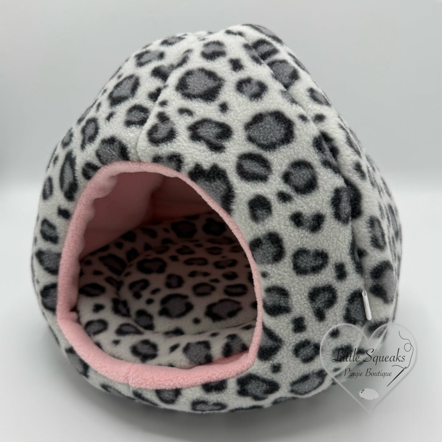 Snow Leopard Cosy Pod - Guinea Pig Bed/Hide