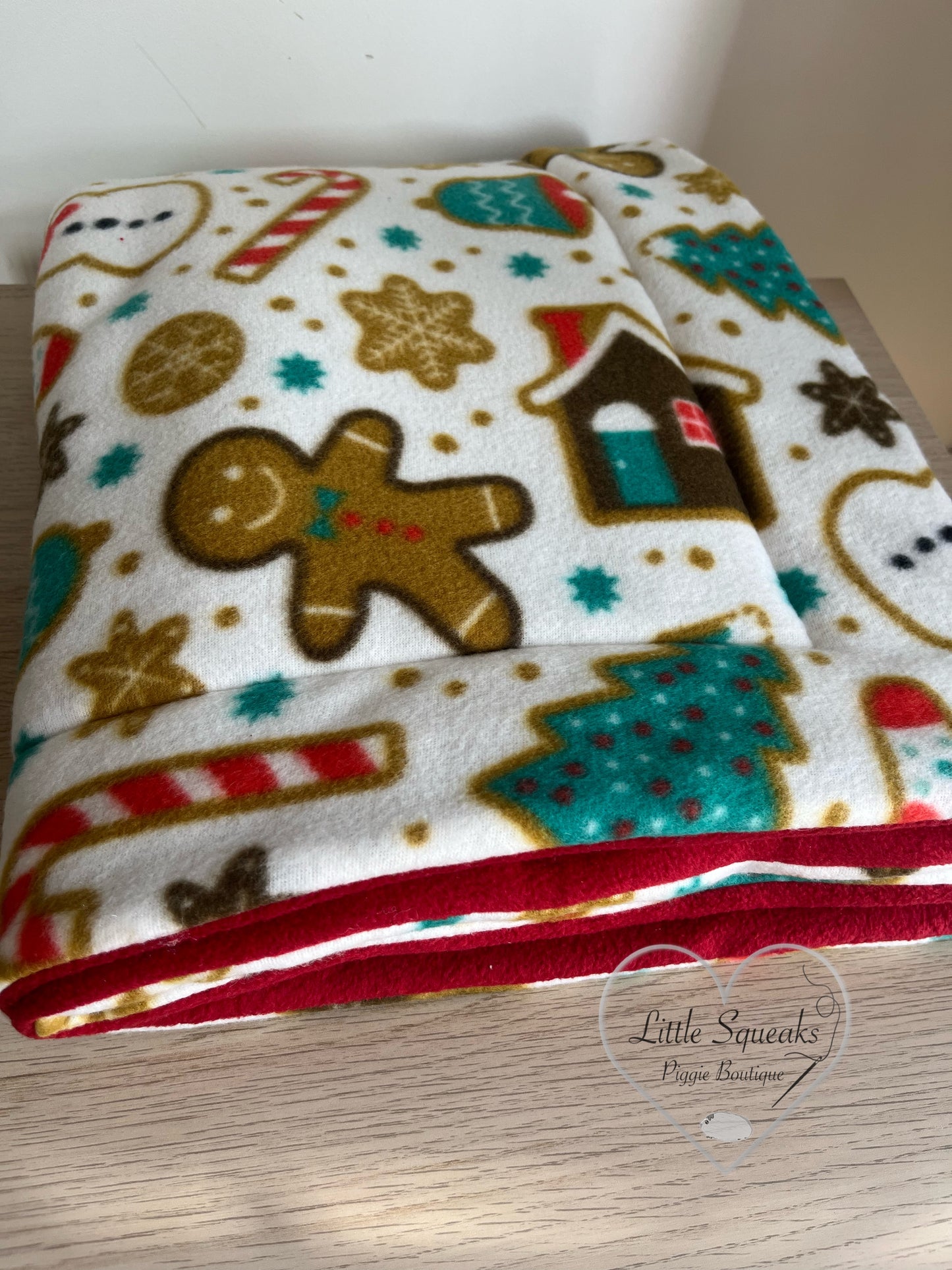 Fleece Cage Liner for Guinea Pigs - White Christmas