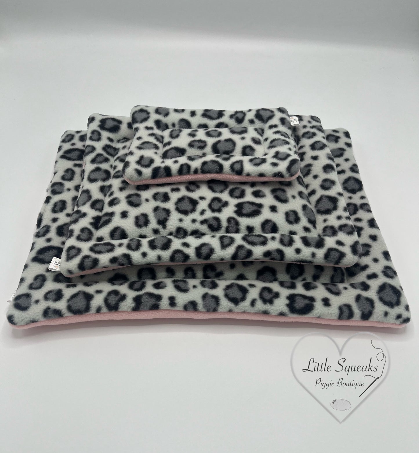 Snow Leopard Pee Pad for Guinea Pigs