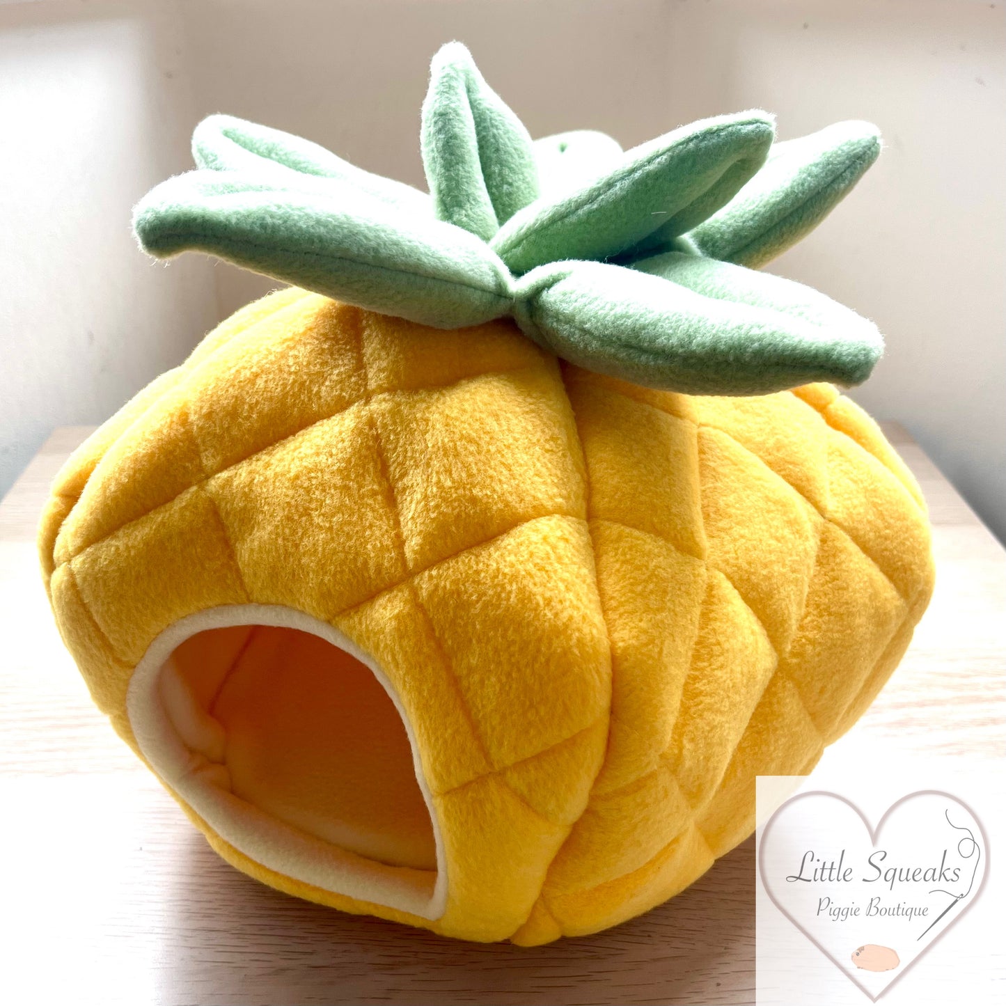 Pineapple Cosy Pod - Guinea Pig Bed/Hide