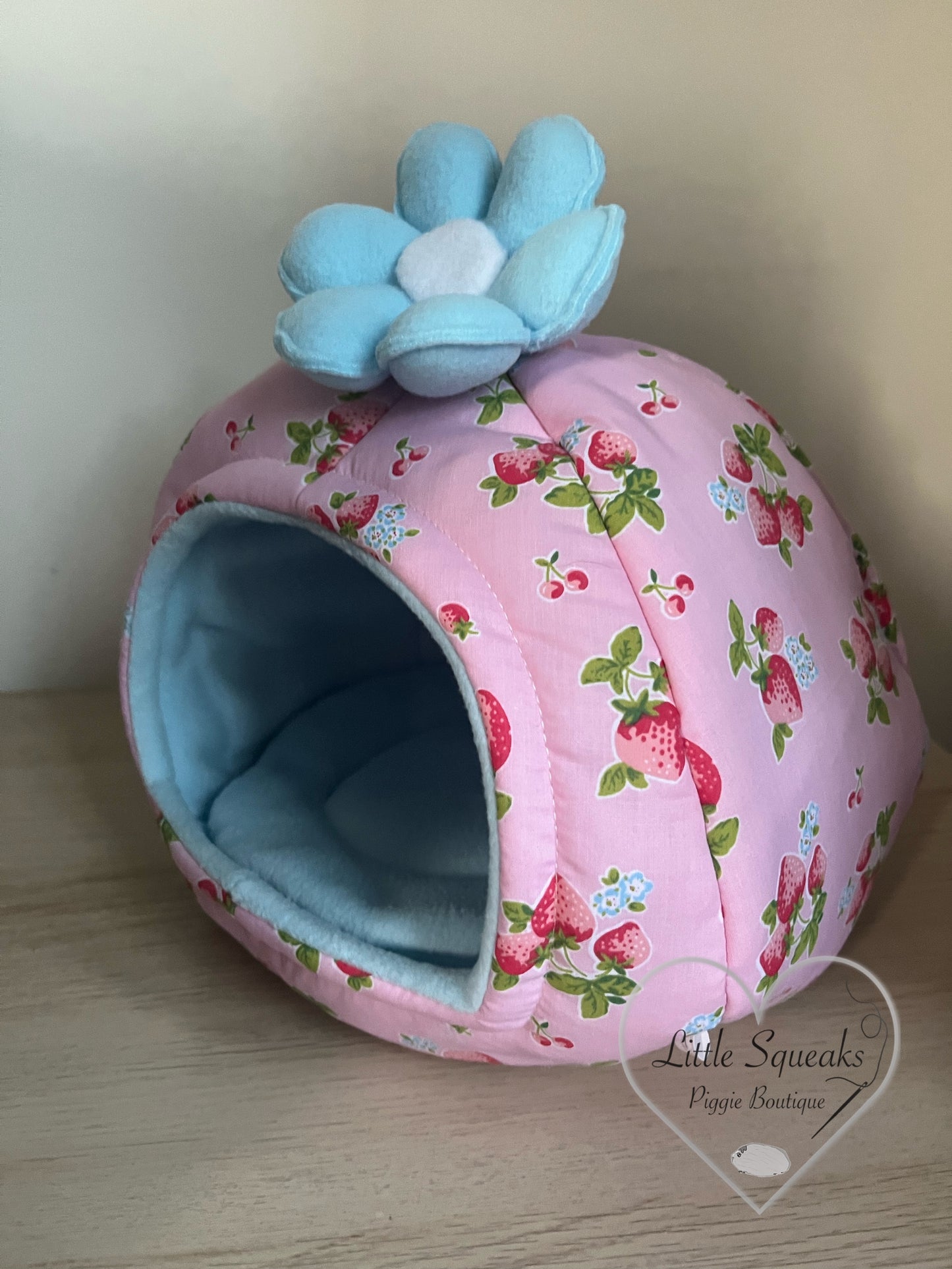 Cosy Pod - Guinea Pig Bed/Hide (Strawberry Kisses Collection)