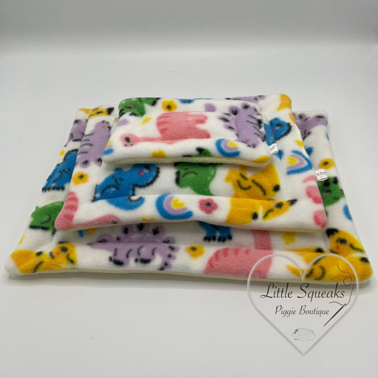 Dinosaur Pee Pad for Guinea Pigs (Dinosaur Collection)