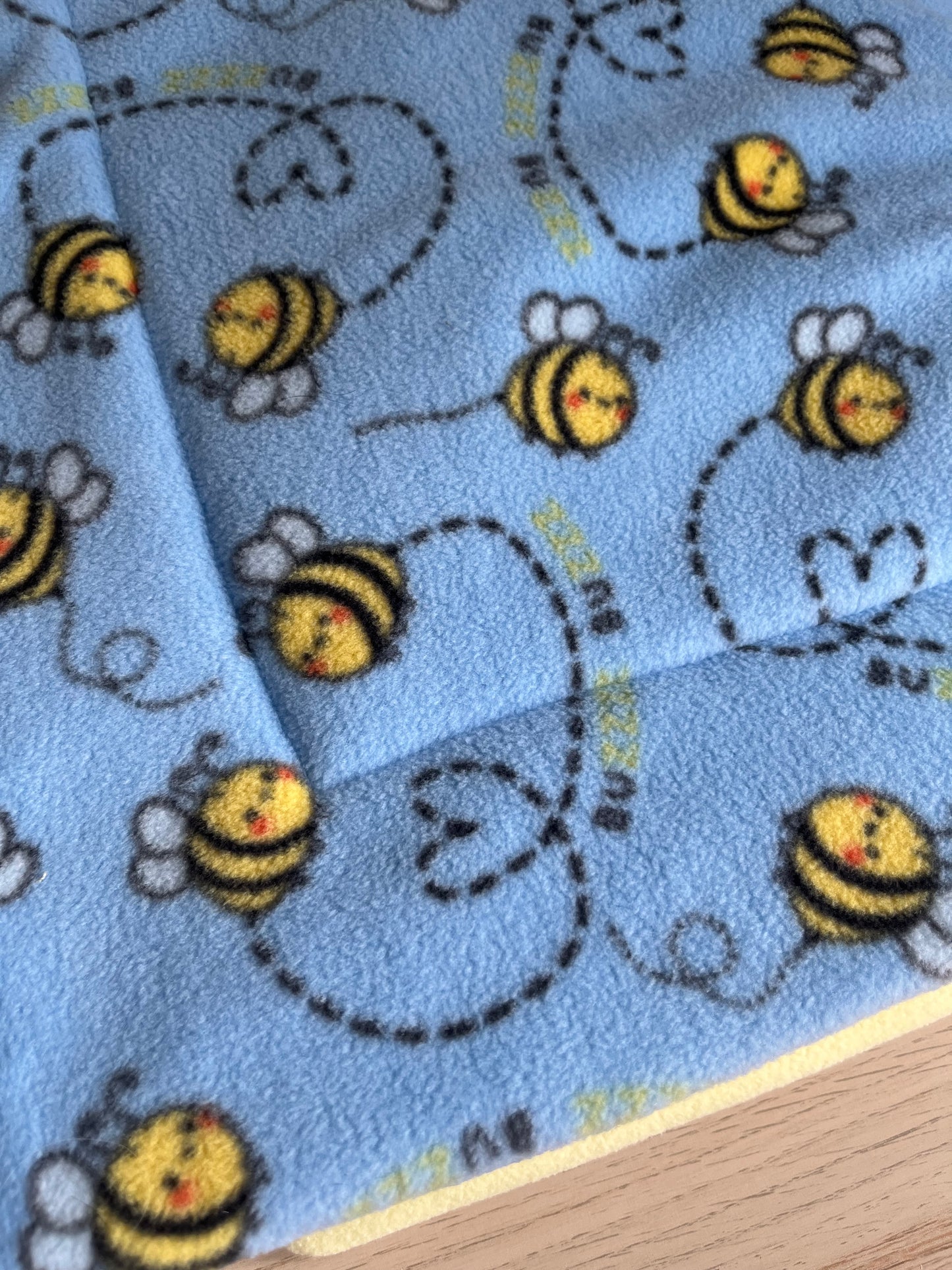 Fleece Cage Liner for Guinea Pigs - Busy Bumblebee