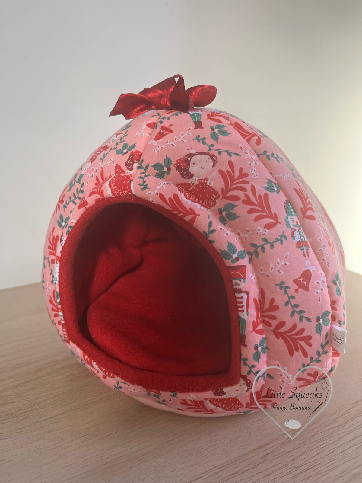 Christmas Cosy Pod - Guinea Pig Bed/Hide (Nutcracker-Pink)