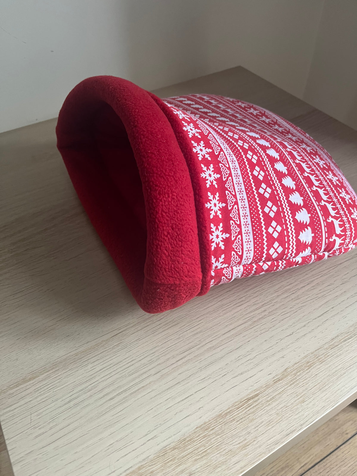 Christmas Stay Open Snuggle Sack - Guinea Pig Bed/Hide (Nordic)