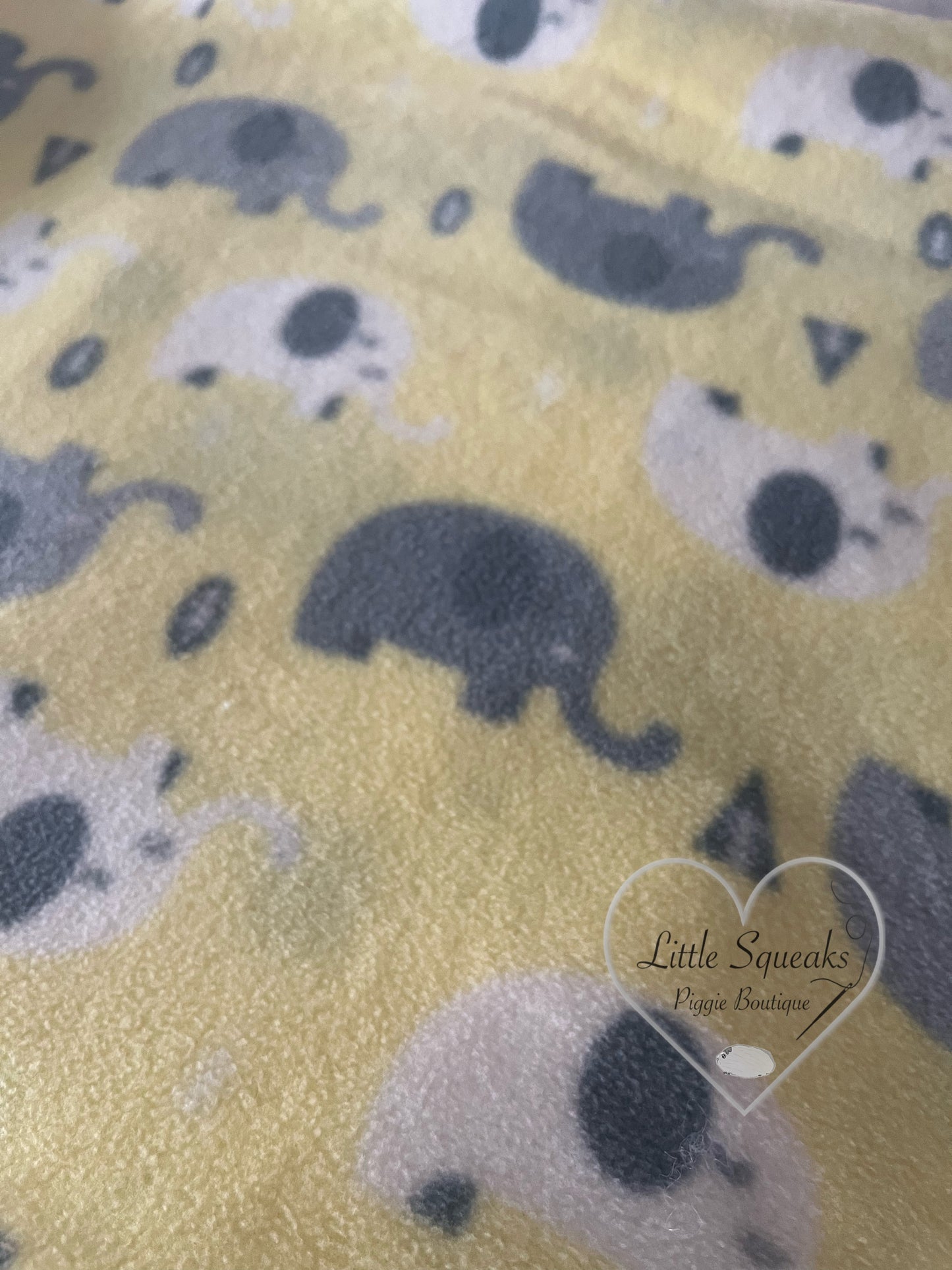 Fleece Cage Liner for Guinea Pigs - Elephants