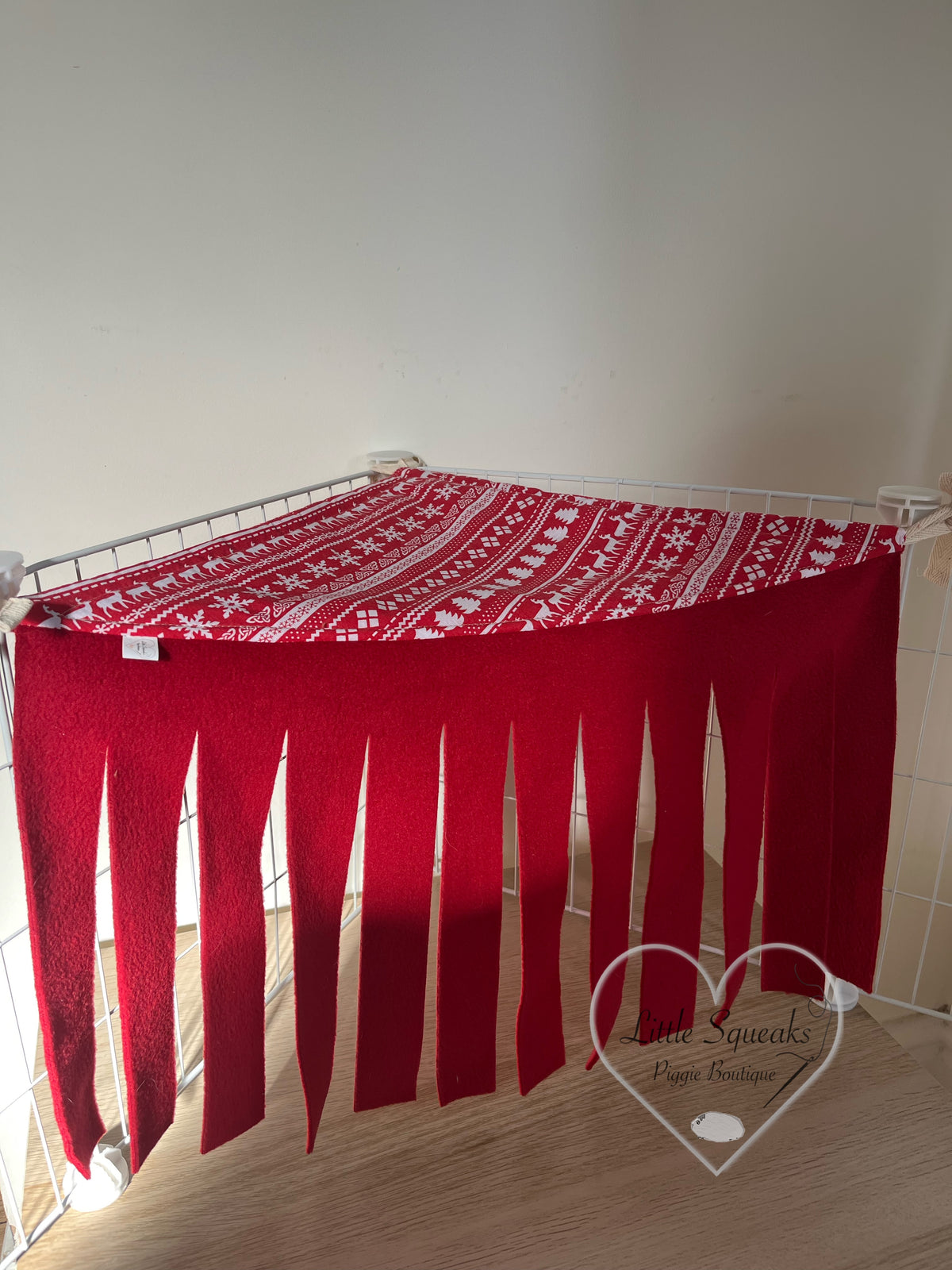 Christmas Corner Forest Fleece - Guinea Pig Hide/Hideout (Nordic)