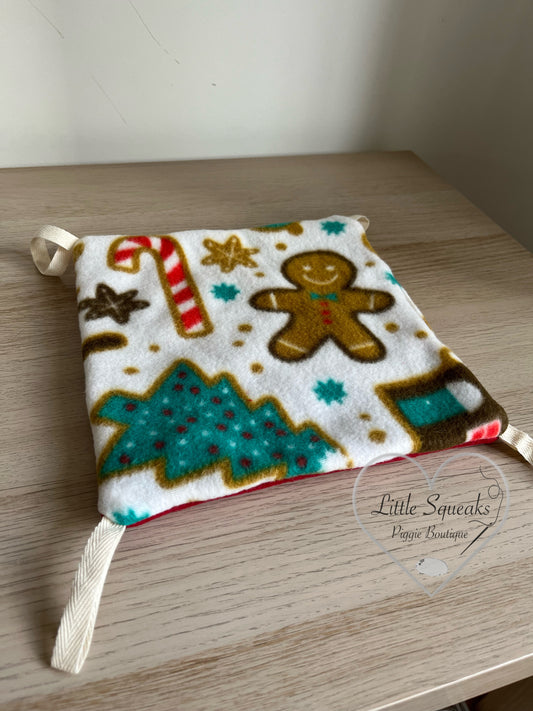 Hammock Stand Pad for Guinea Pigs - White Christmas