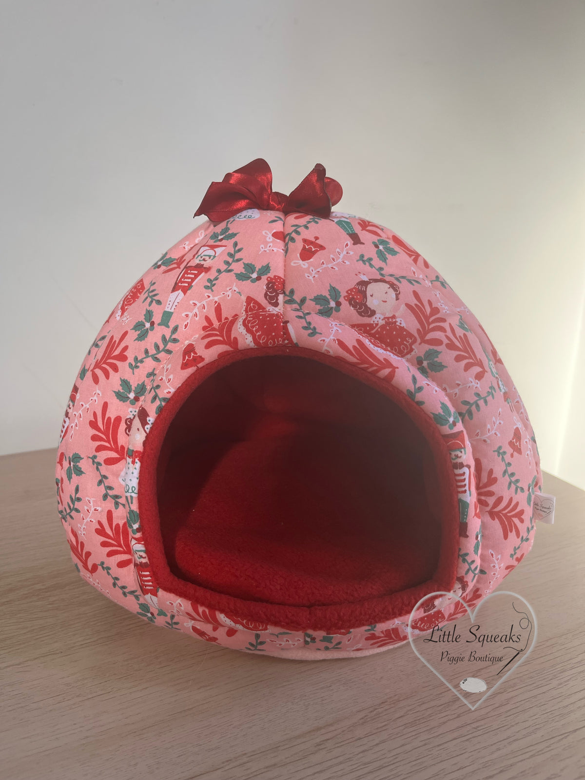 Christmas Cosy Pod - Guinea Pig Bed/Hide (Nutcracker-Pink)
