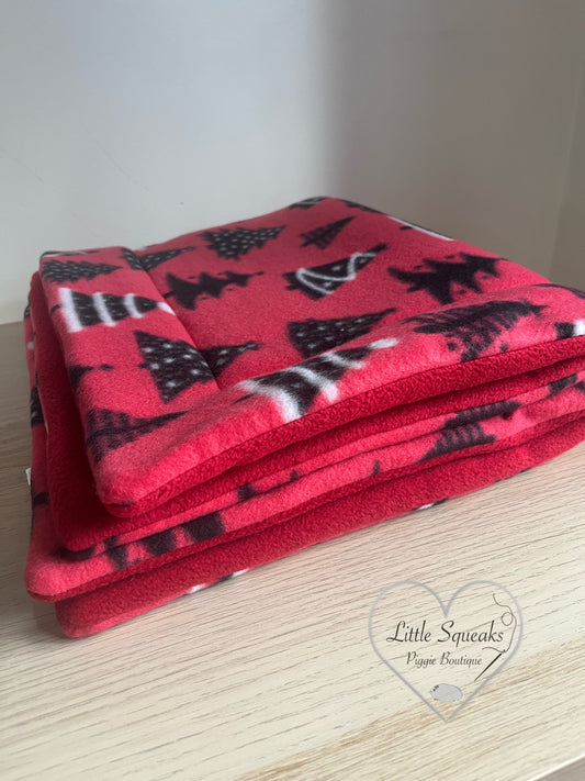 Fleece Cage Liner for Guinea Pigs - Christmas Trees