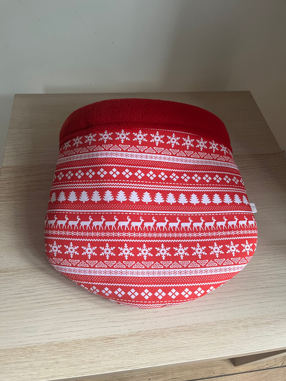Christmas Stay Open Snuggle Sack - Guinea Pig Bed/Hide (Nordic)