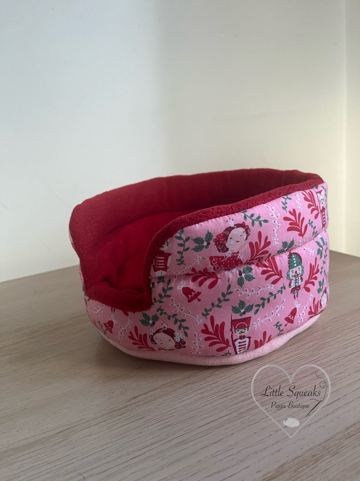 Christmas Cuddle Cup - Guinea Pig Bed/Hide (Nutcracker-Pink)