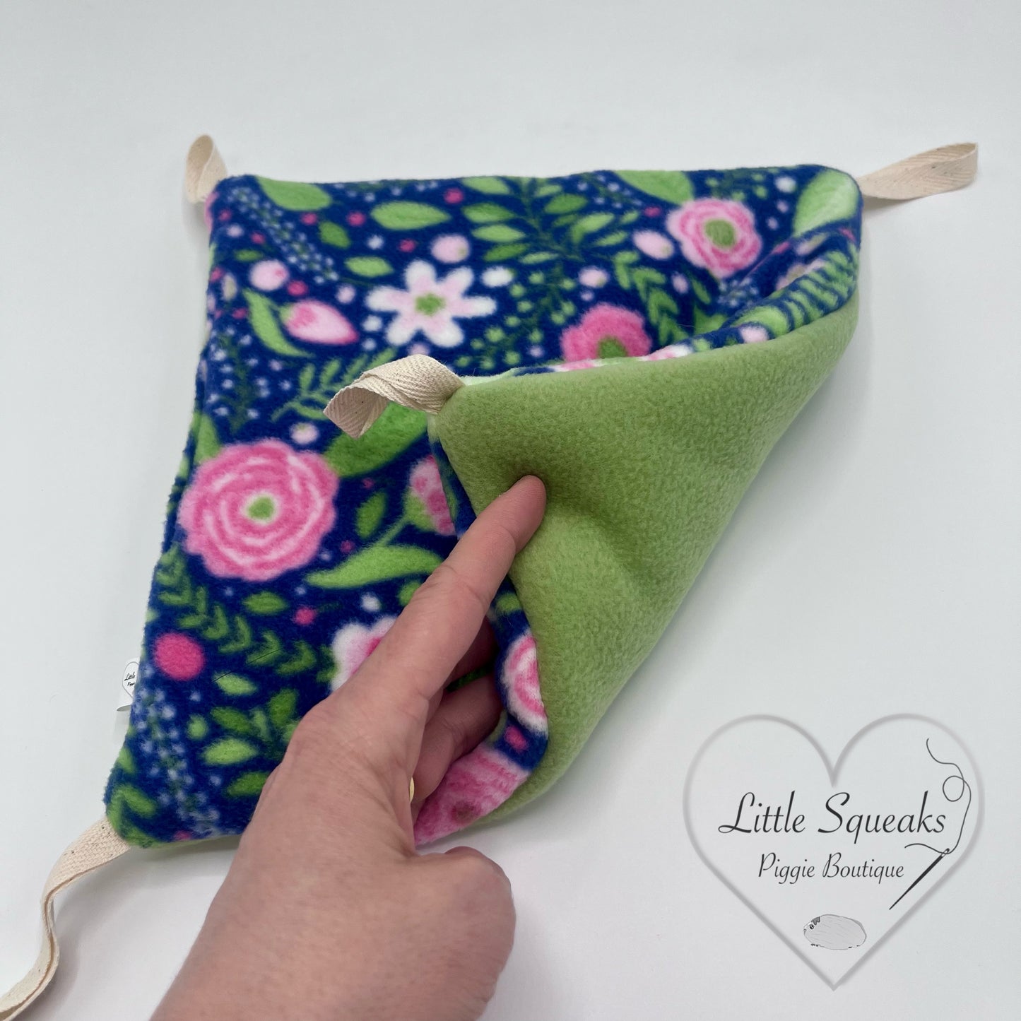 Hammock Stand Pad for Guinea Pigs (Flower Garden)