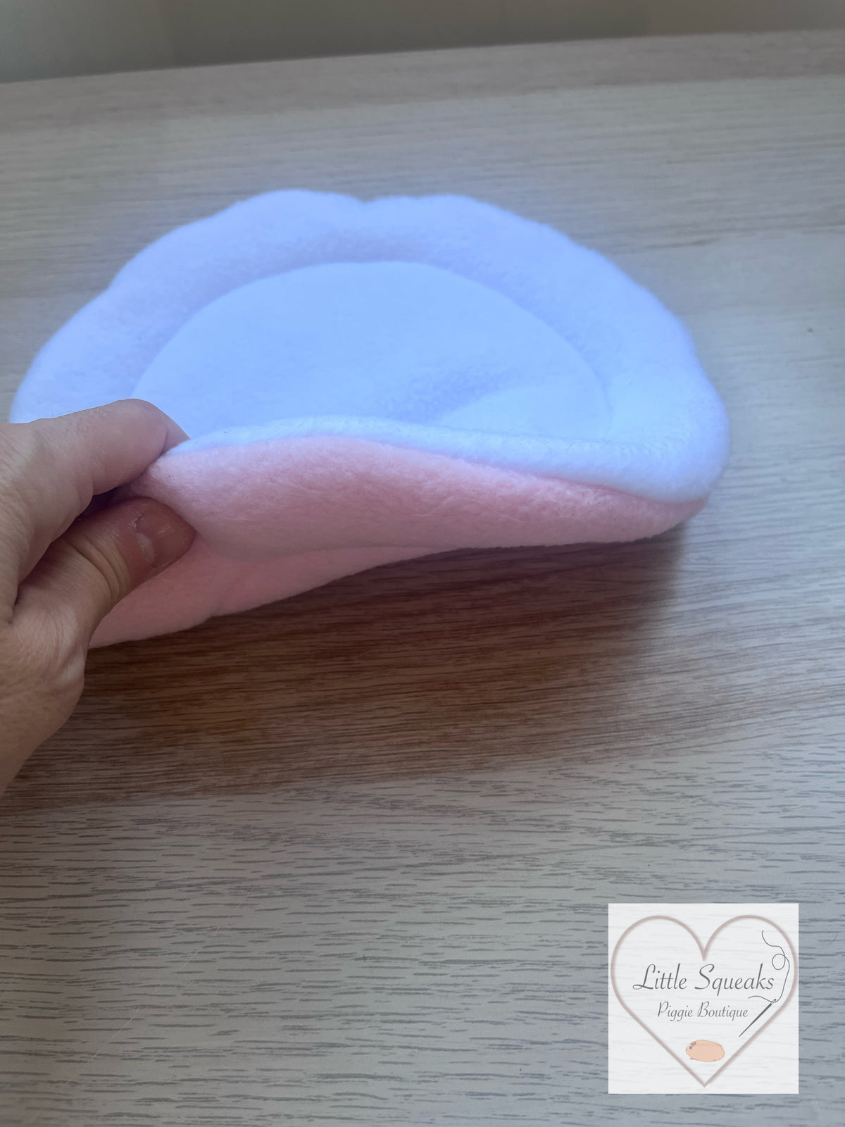 Circle Pee Pad - for Snowman Hidey for Guinea Pigs (Blush pink/white)