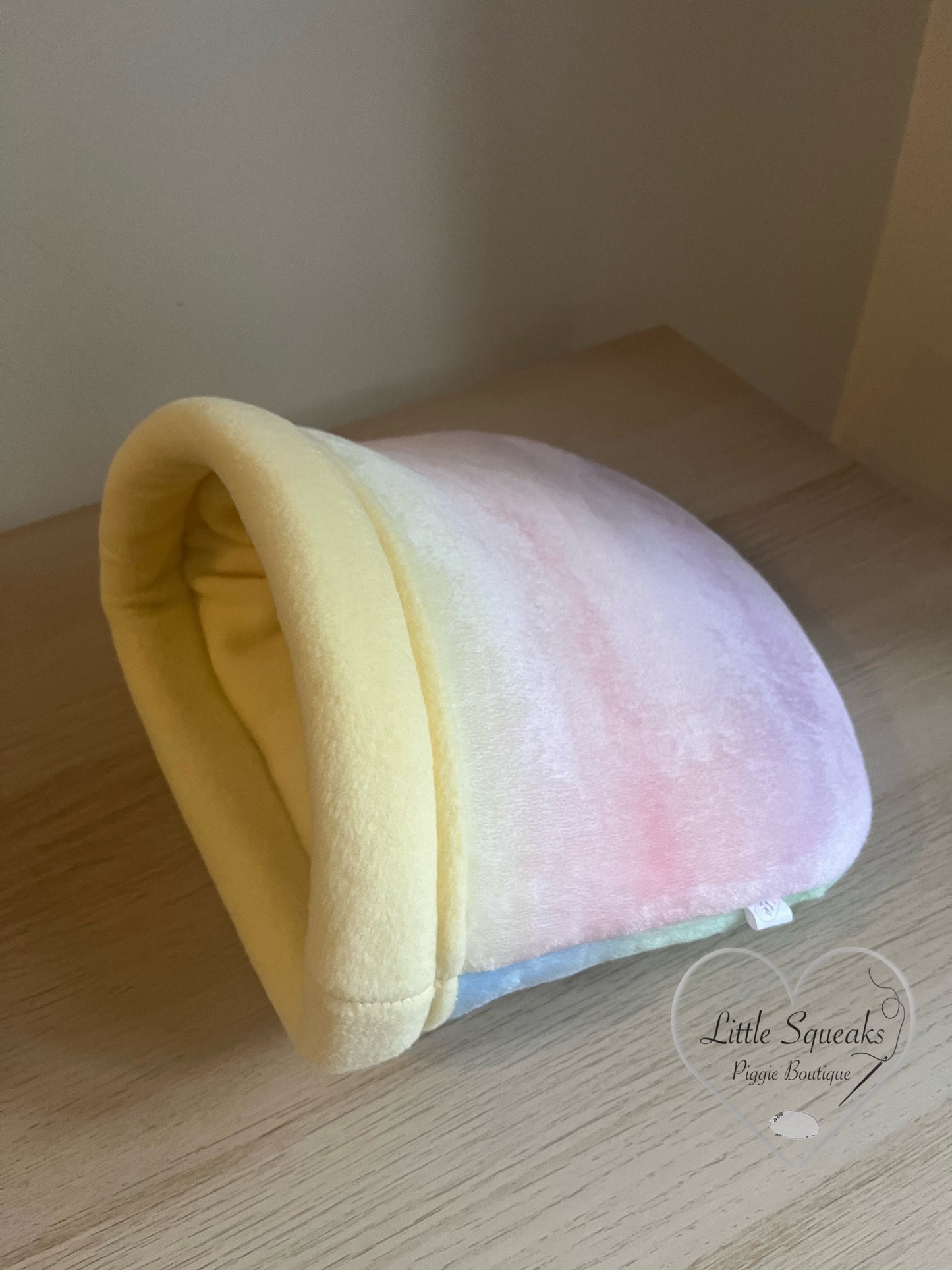 Stay Open Snuggle Sack for Guinea Pigs - Unicorn Dreams