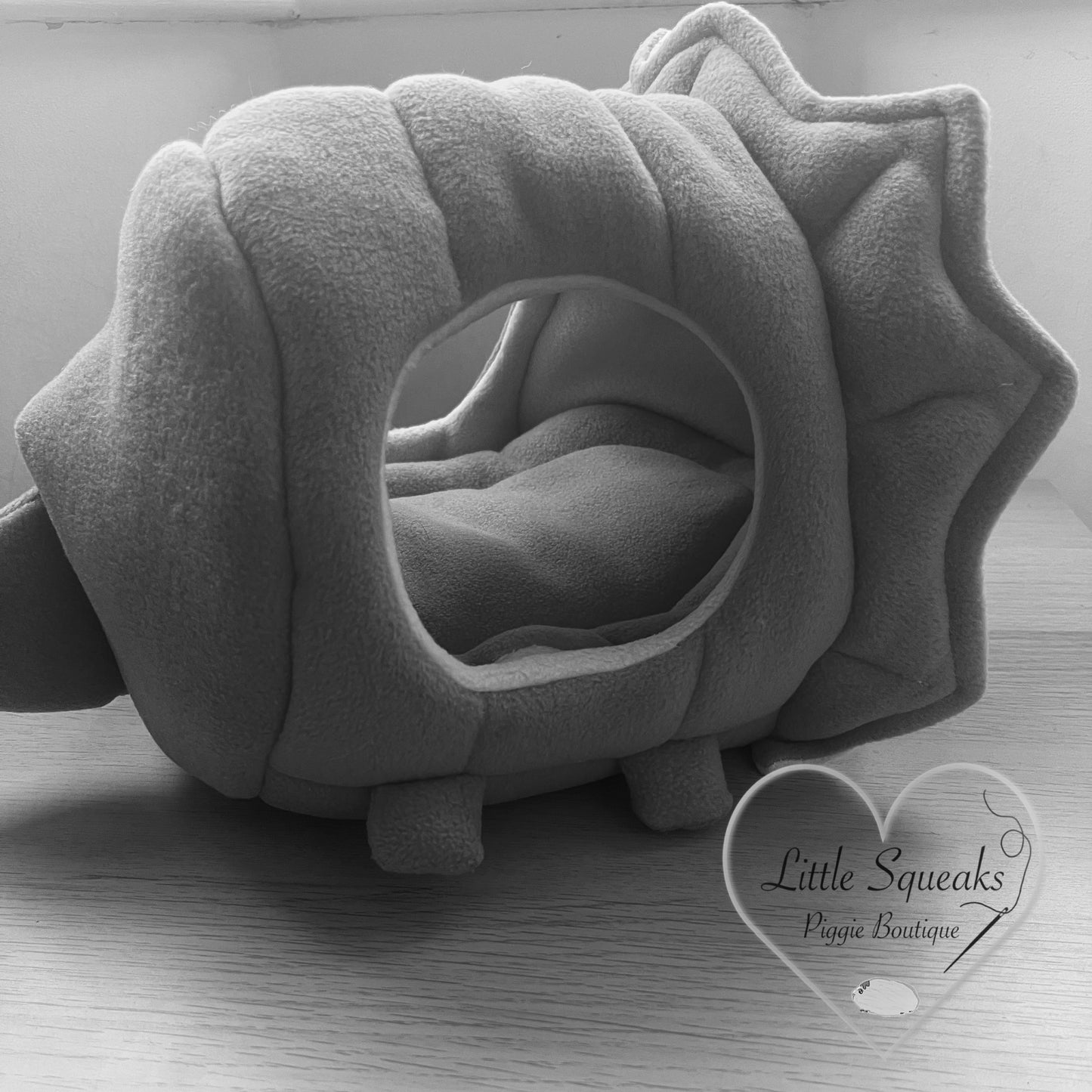 Triceratops - Green (Dinosaur Collection) - Guinea Pig Bed/Hide