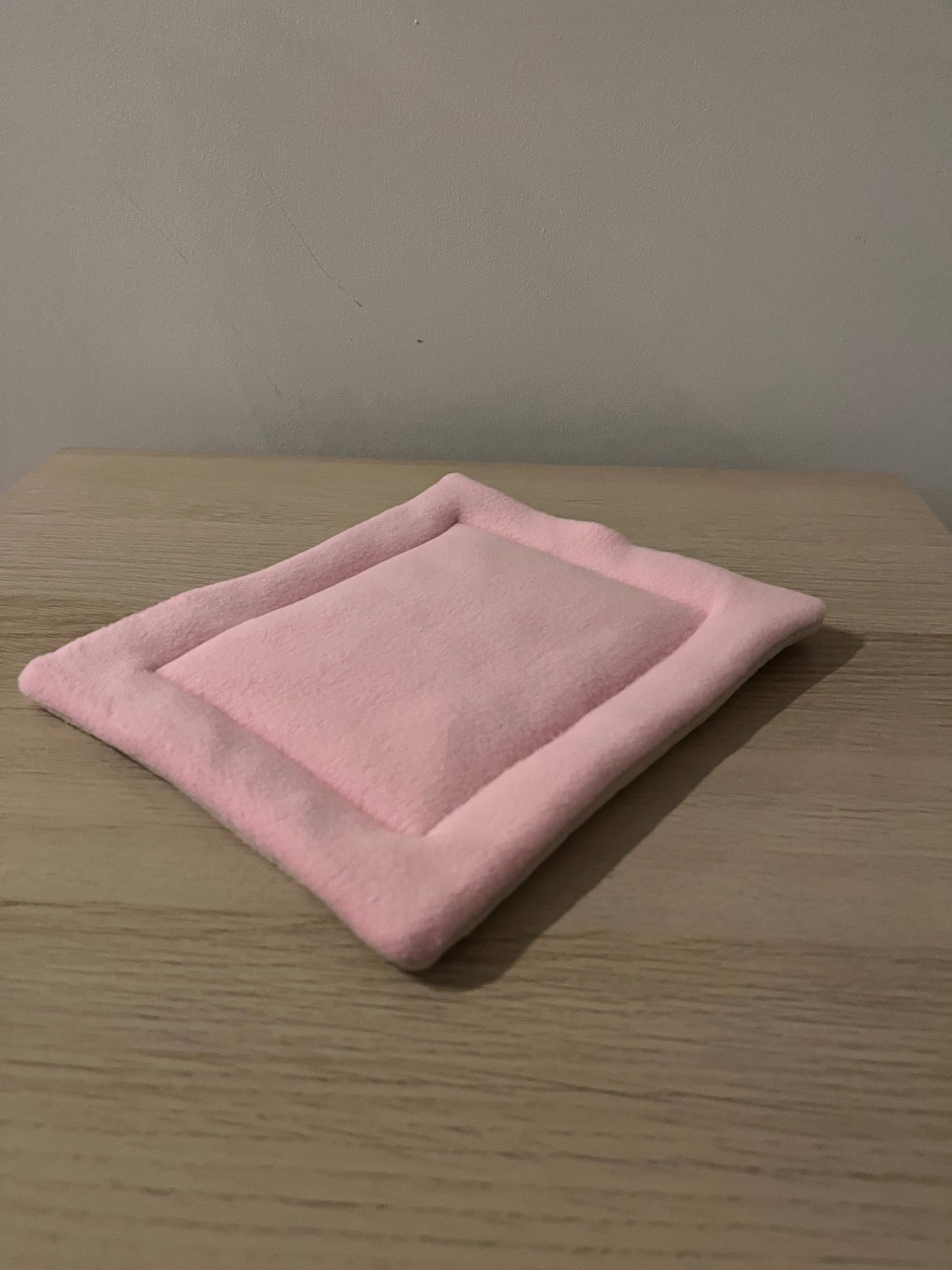 Pink Guinea Pig range pee pad for Guinea Pigs