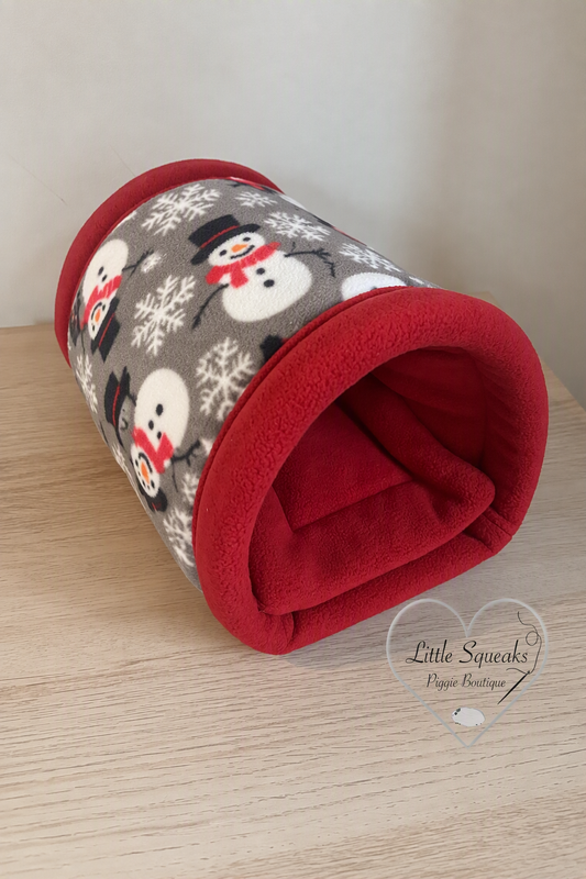 Snowman Cuddle Tunnel with Pee Pad - Guinea Pig Bed/Hide