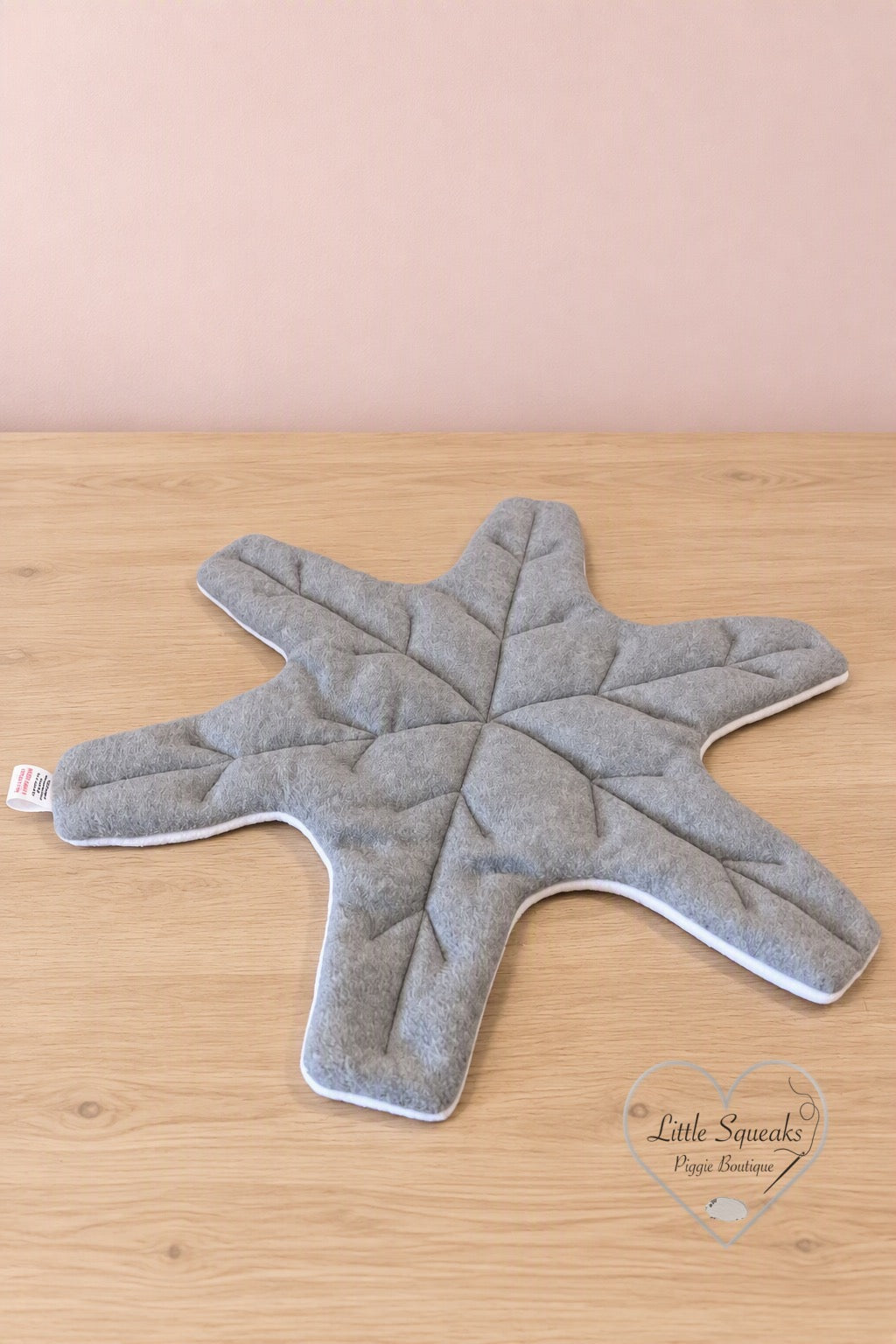 Snowflake Novelty Pee Pad for Guinea Pigs