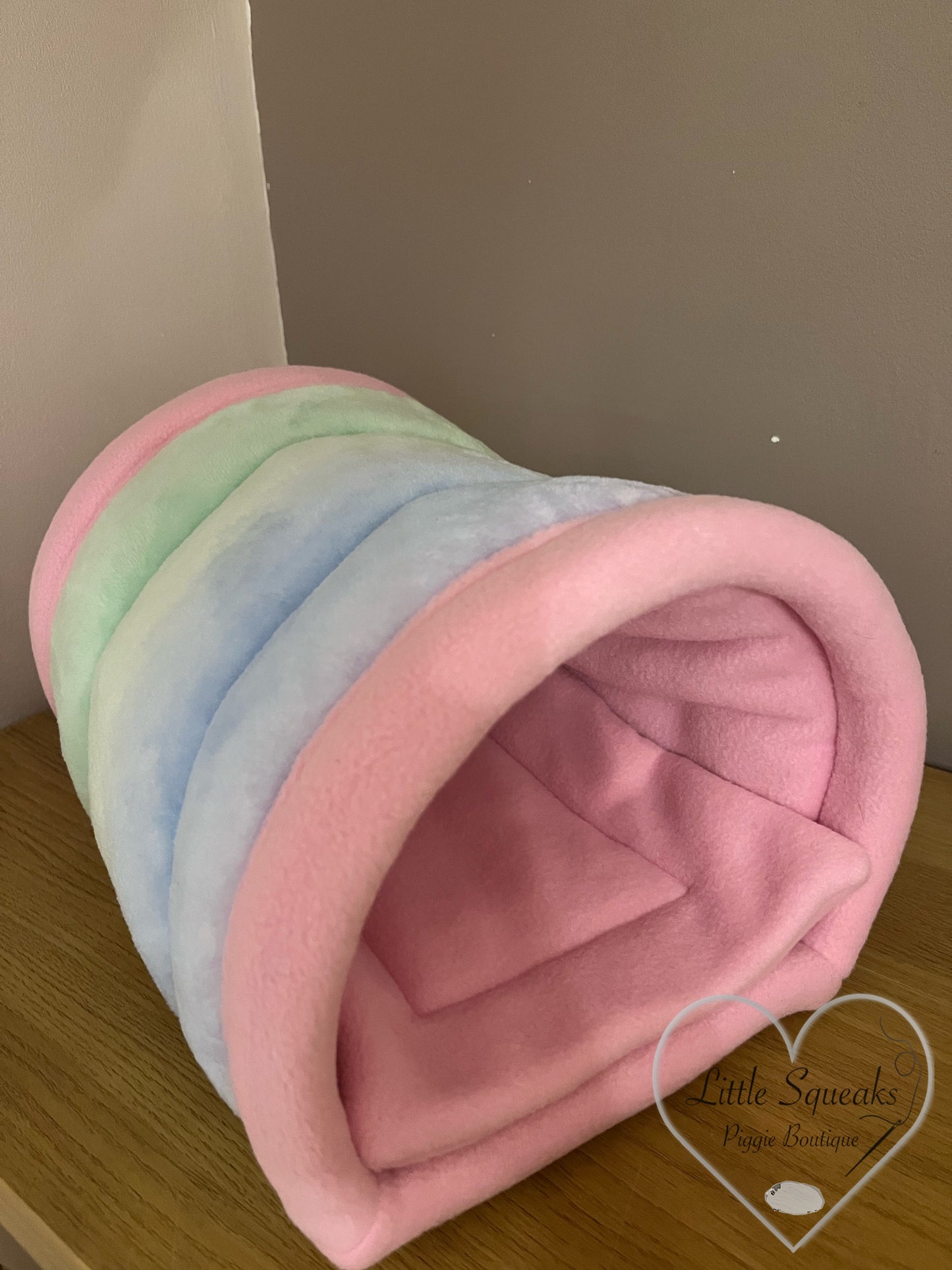 Cuddle Tunnel with Pee Pad - Guinea Pig Bed/Hide (Unicorn Dreams)